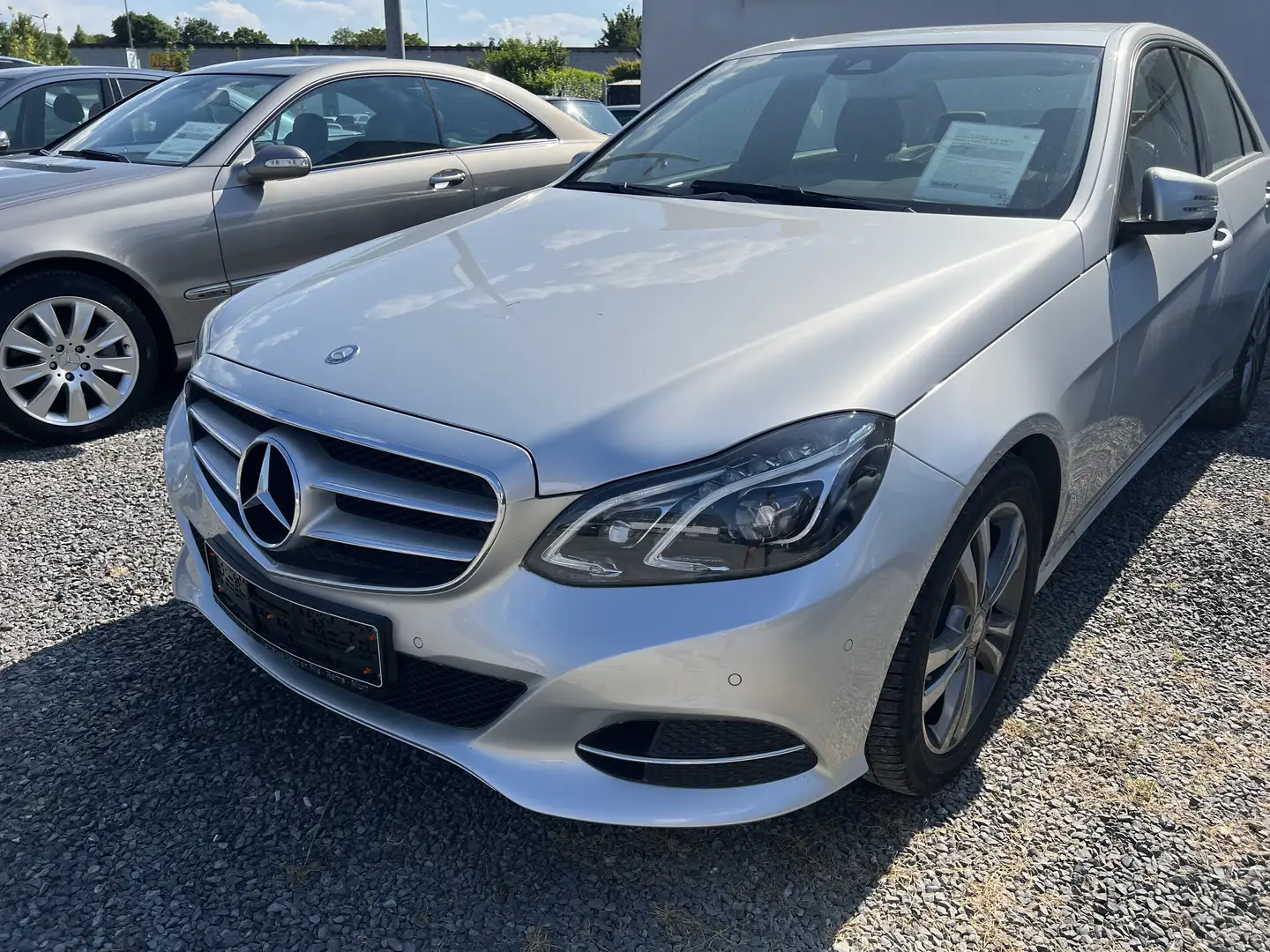 Mercedes-Benz E 250 E 250 CGI BlueEfficiency (212.036) Grau - 2