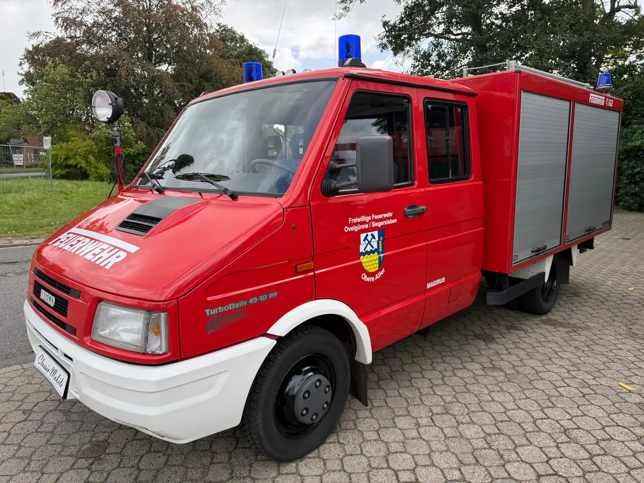 Iveco Daily 49-10 Turbo D Classic Feuerwehr TSF *nur 16.400 km*HU 1/2028*AHK*6 Sitze*, foto 2