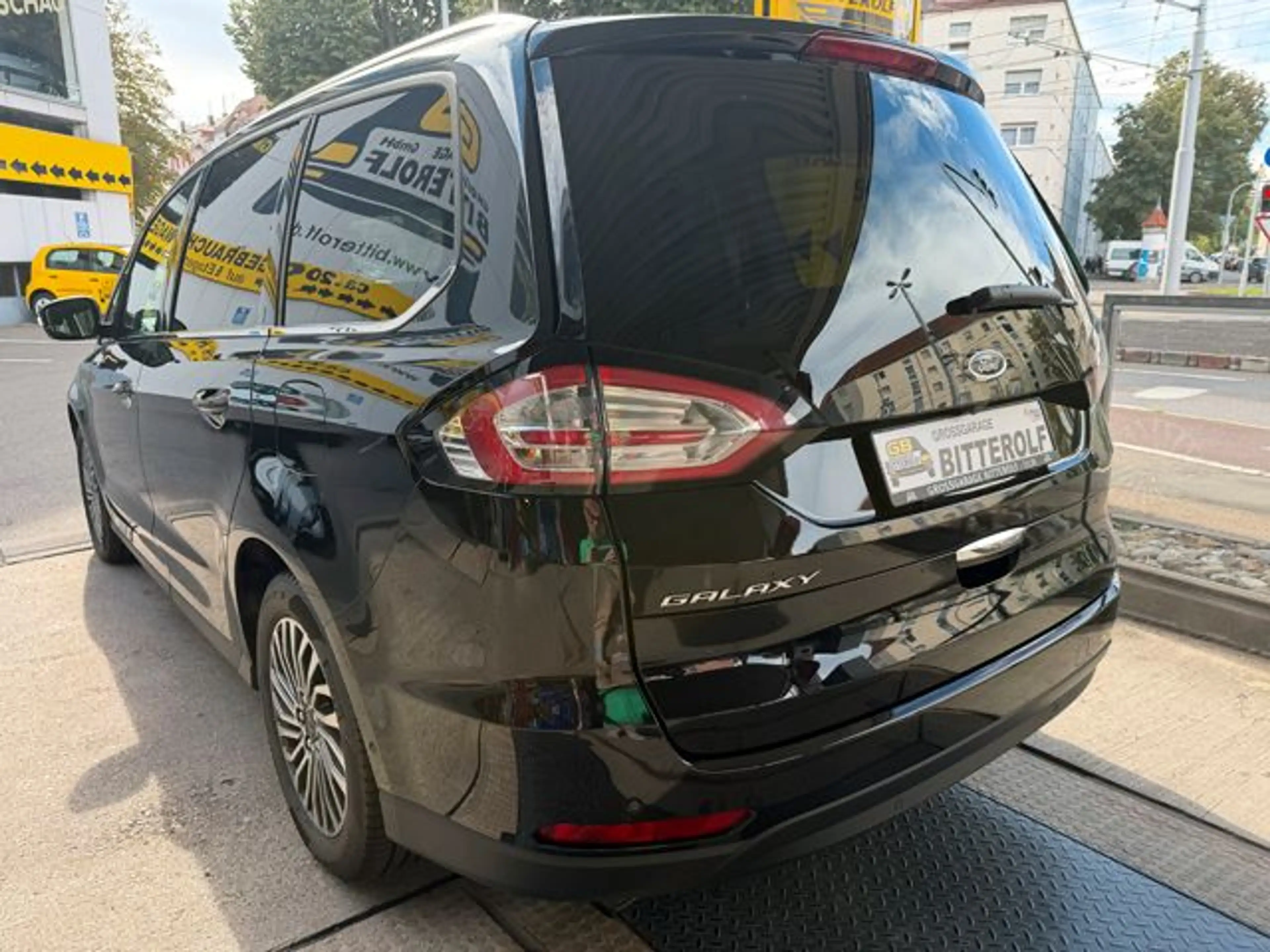 Ford Galaxy 2.0D Titanium Navi/AHK/LED/SHZ/7-Sitzer — photo 3