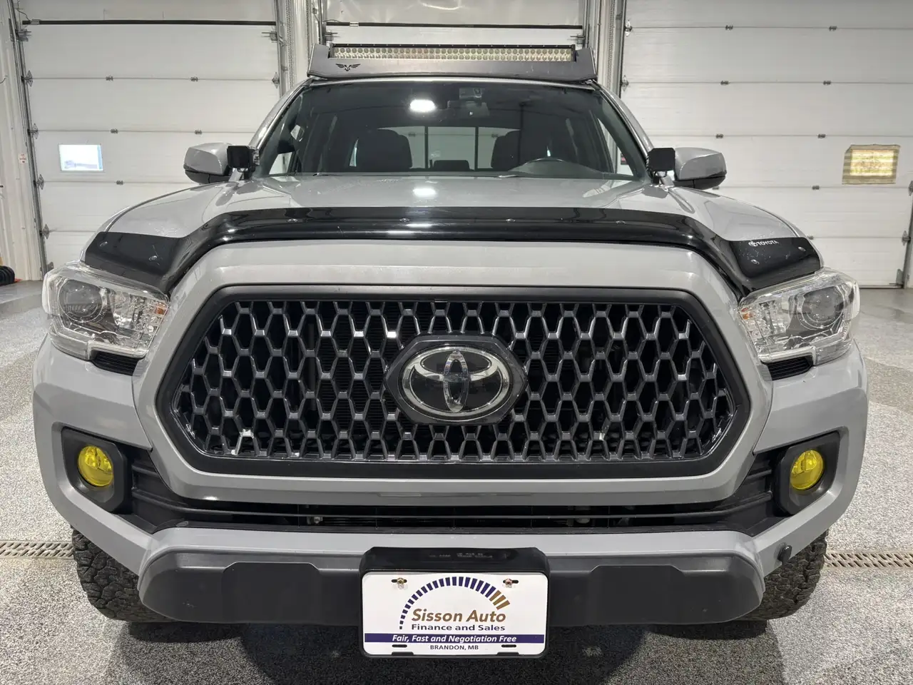 Toyota Tacoma снимка Toyota Tacoma