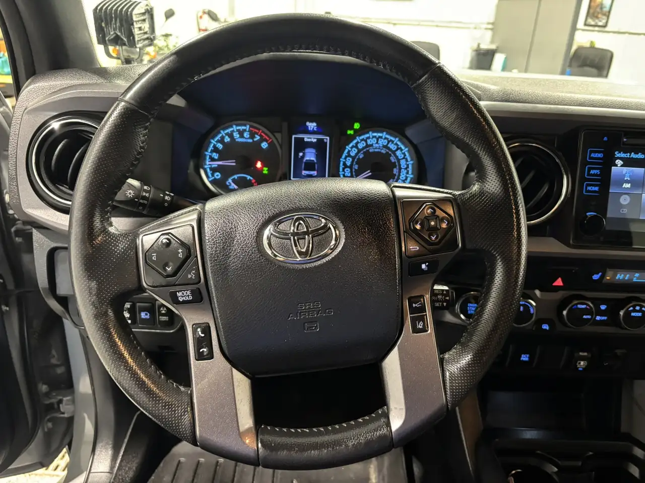 Toyota Tacoma снимка Toyota Tacoma