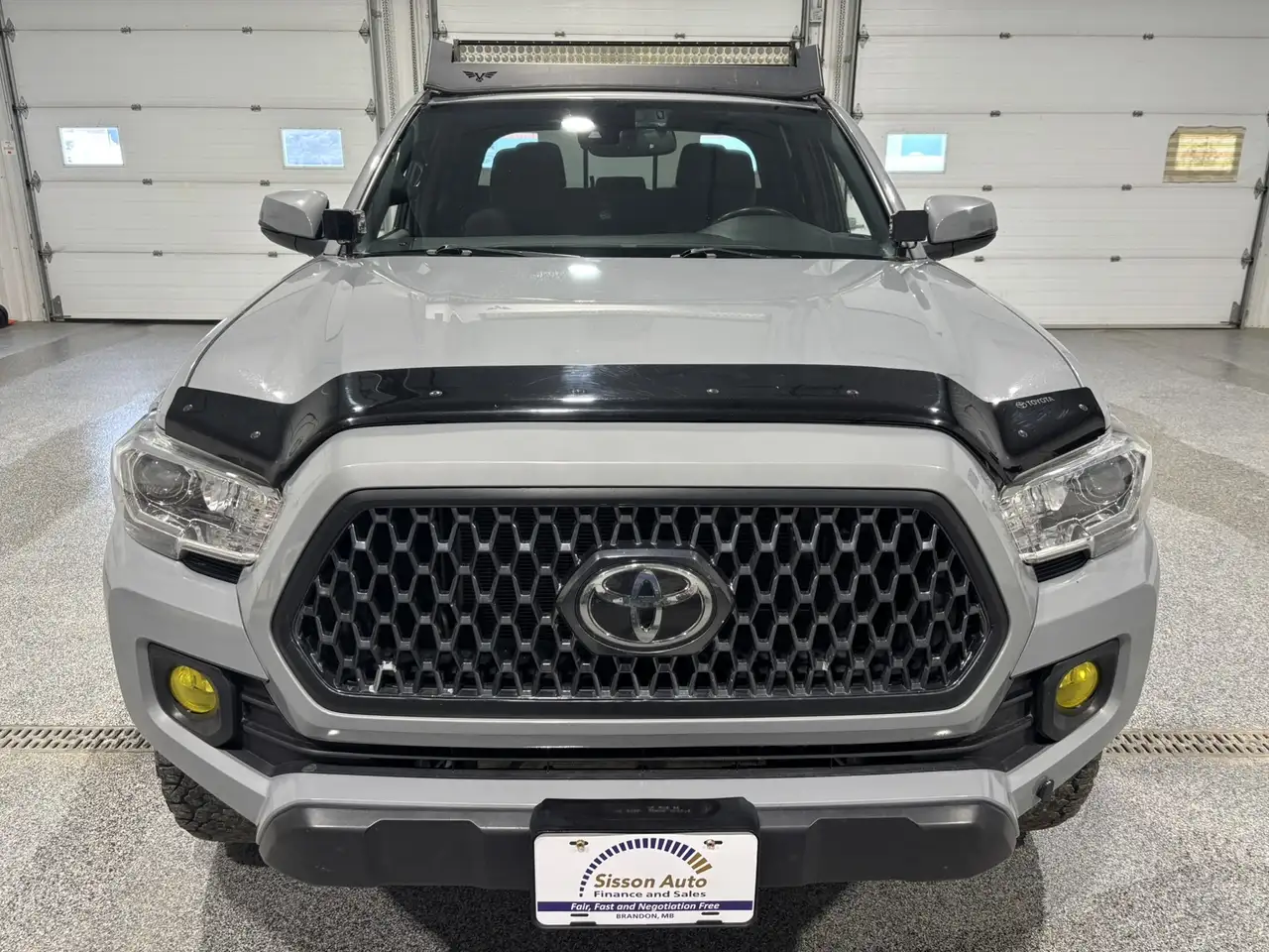 Toyota Tacoma снимка Toyota Tacoma