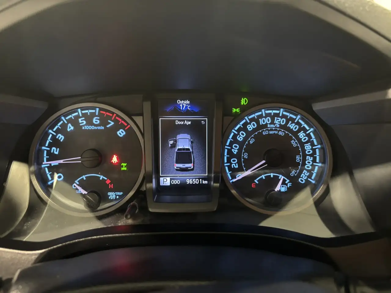 Toyota Tacoma снимка Toyota Tacoma