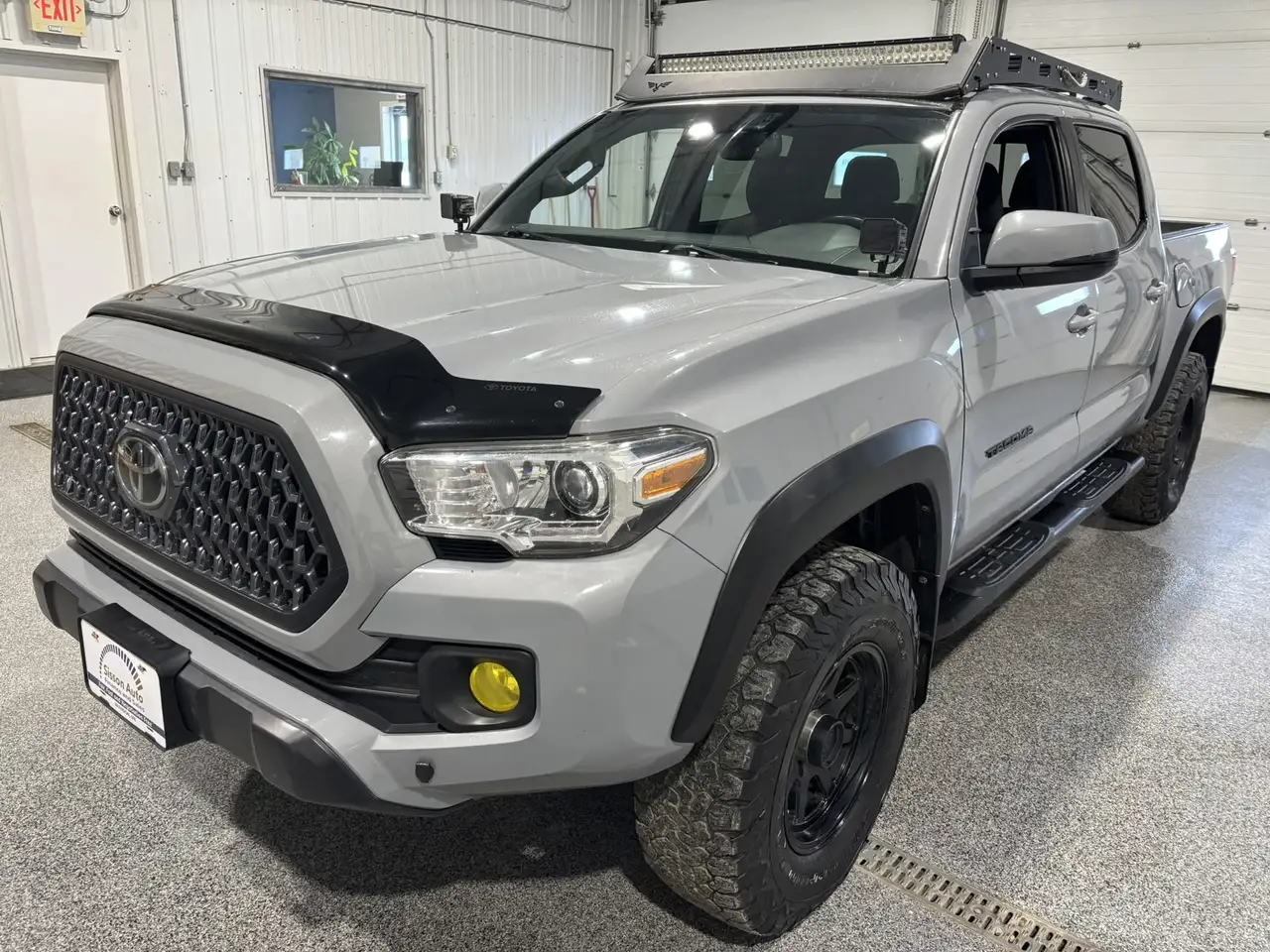 Toyota Tacoma снимка Toyota Tacoma