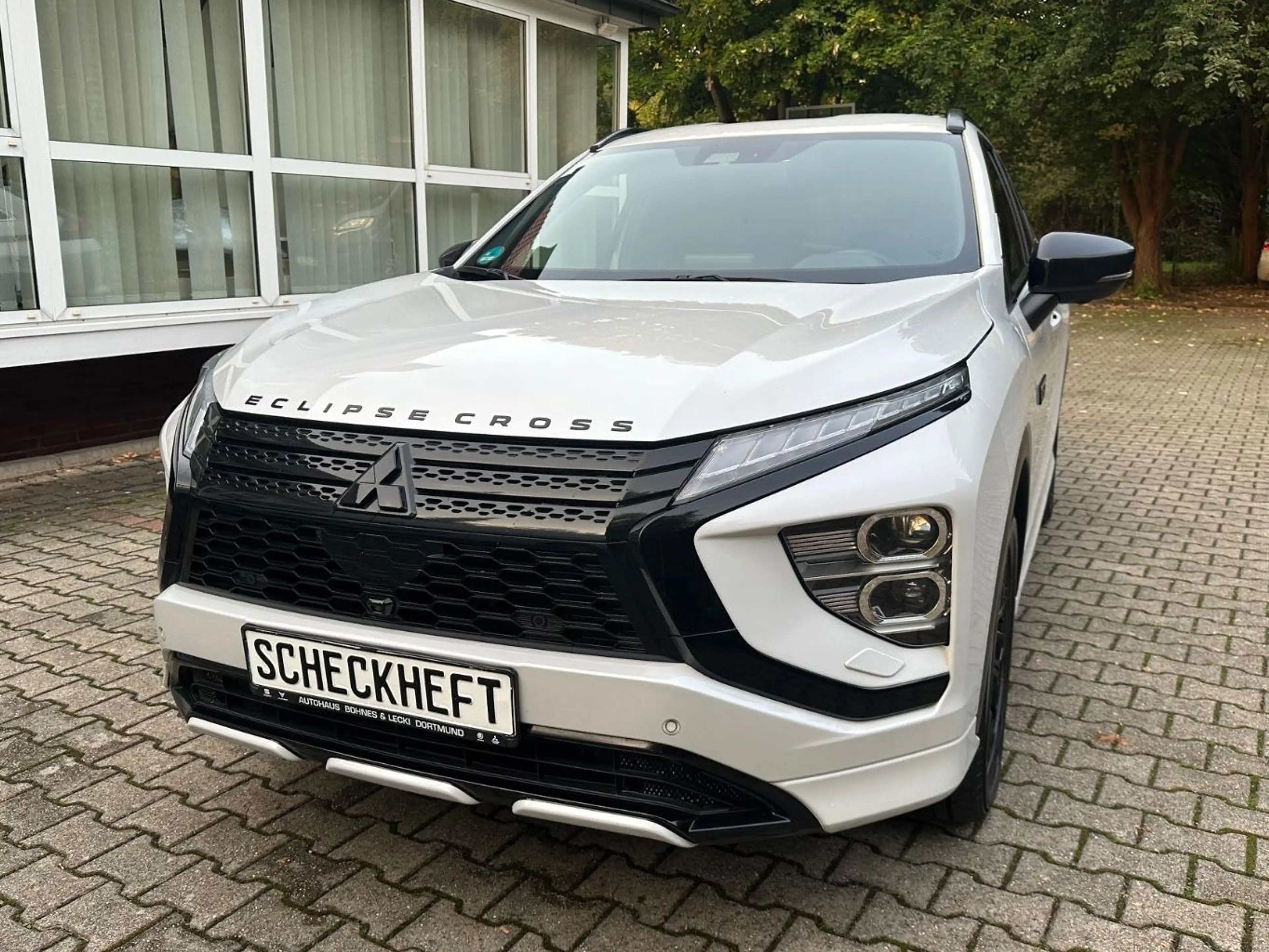 Mitsubishi Eclipse Cross /Plus Select Black Hybrid 4WD