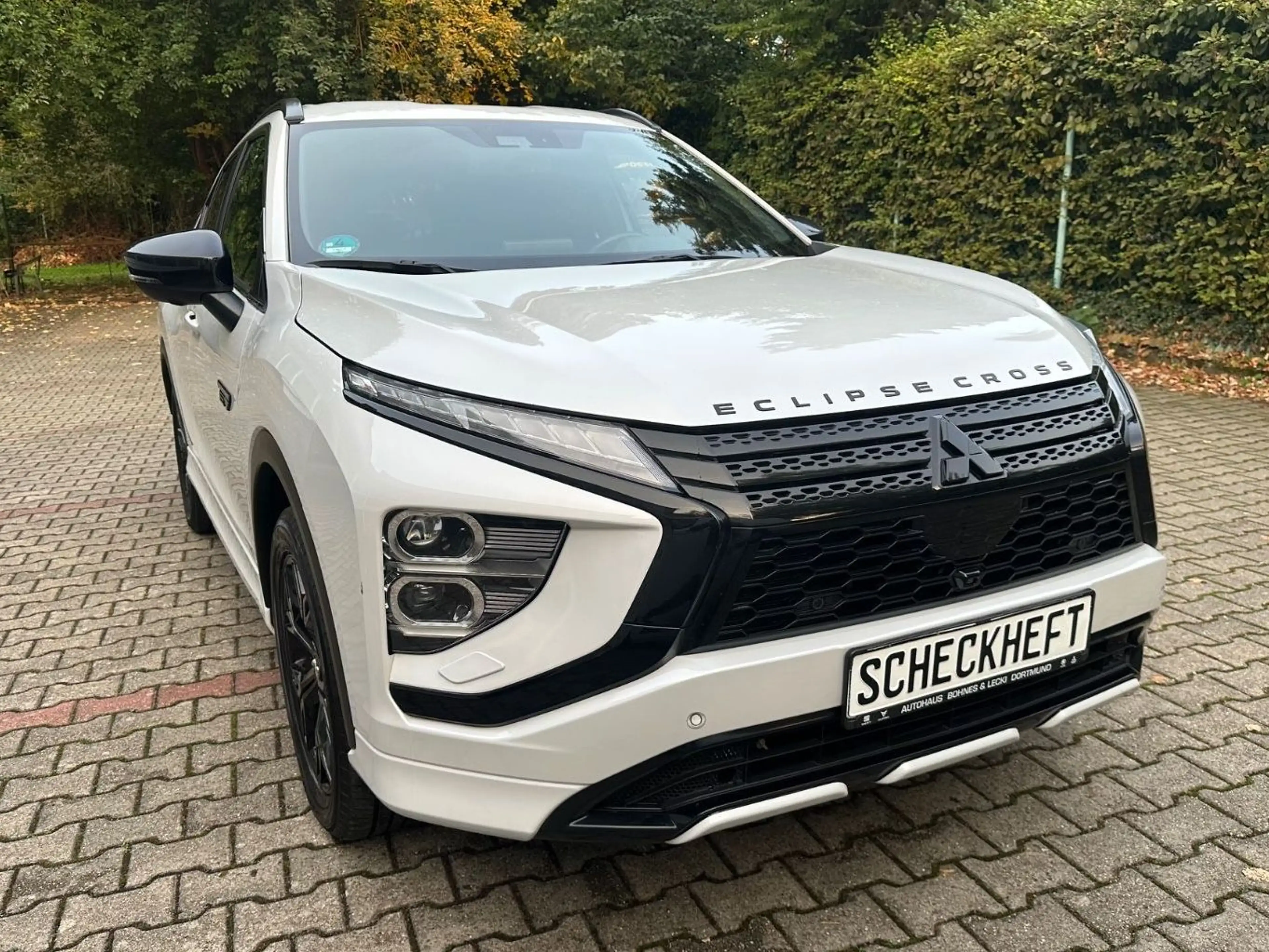 Mitsubishi Eclipse Cross /Plus Select Black Hybrid 4WD — photo 3