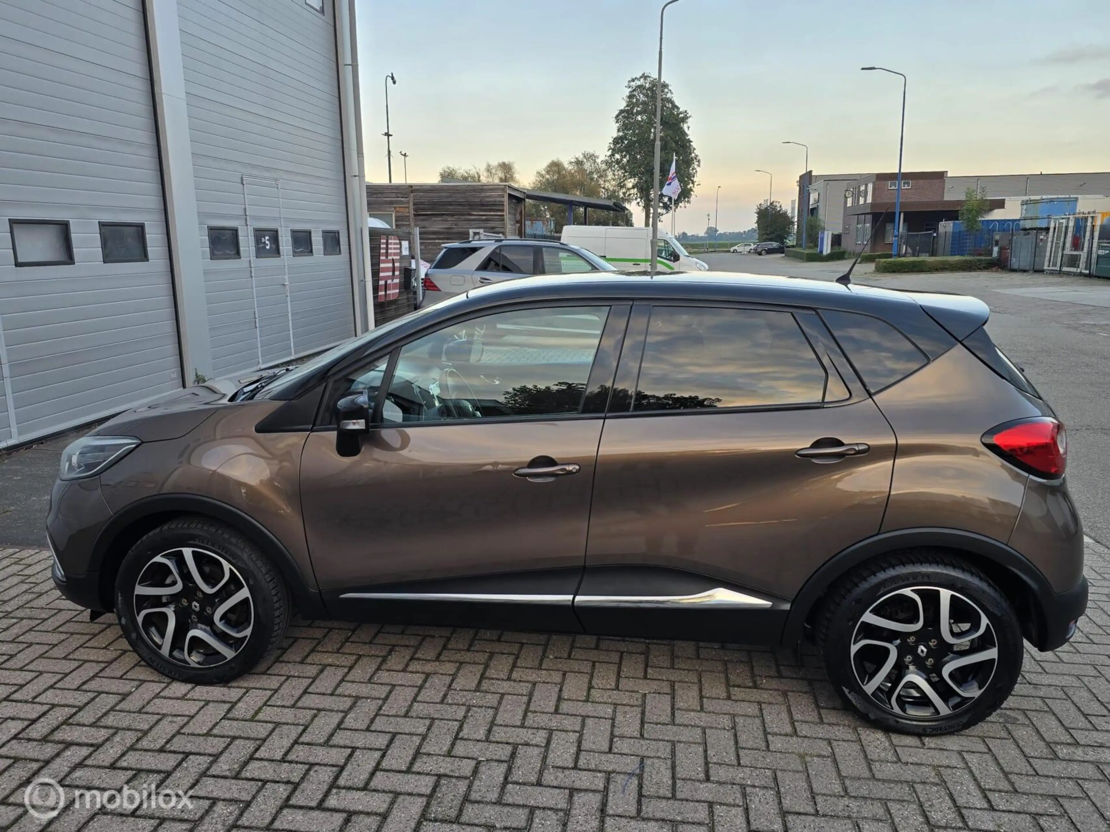 Renault Captur 1.2 TCe Helly Hansen | Automaat | Trekhaak — photo 8