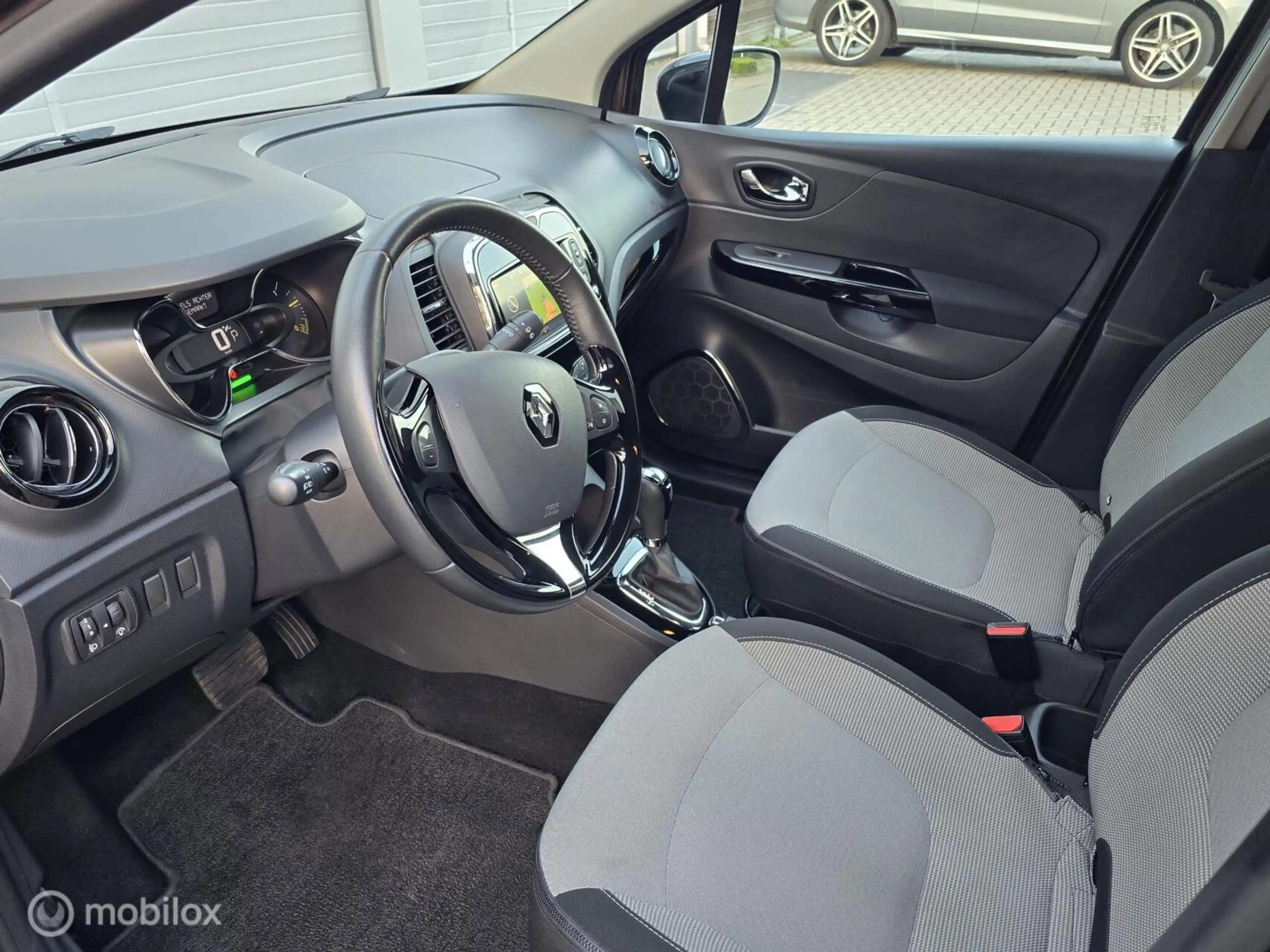 Renault Captur 1.2 TCe Helly Hansen | Automaat | Trekhaak — photo 12