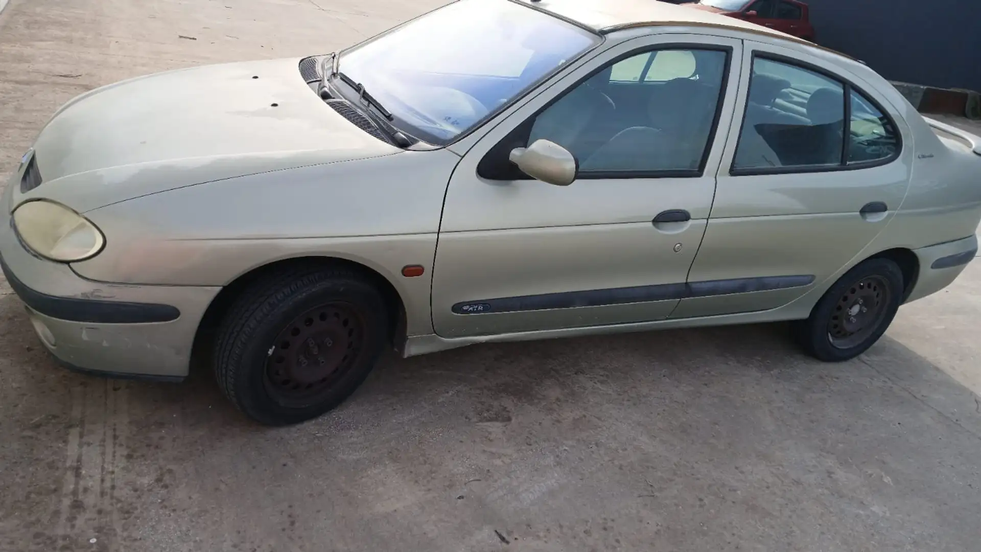 Renault Megane Classic 1.4 Authentique Gelb - 1