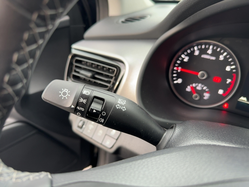 Kia Stonic 1.0 DCT Vision — photo 13