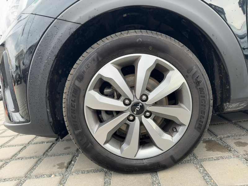 Kia Stonic 1.0 DCT Vision — photo 10