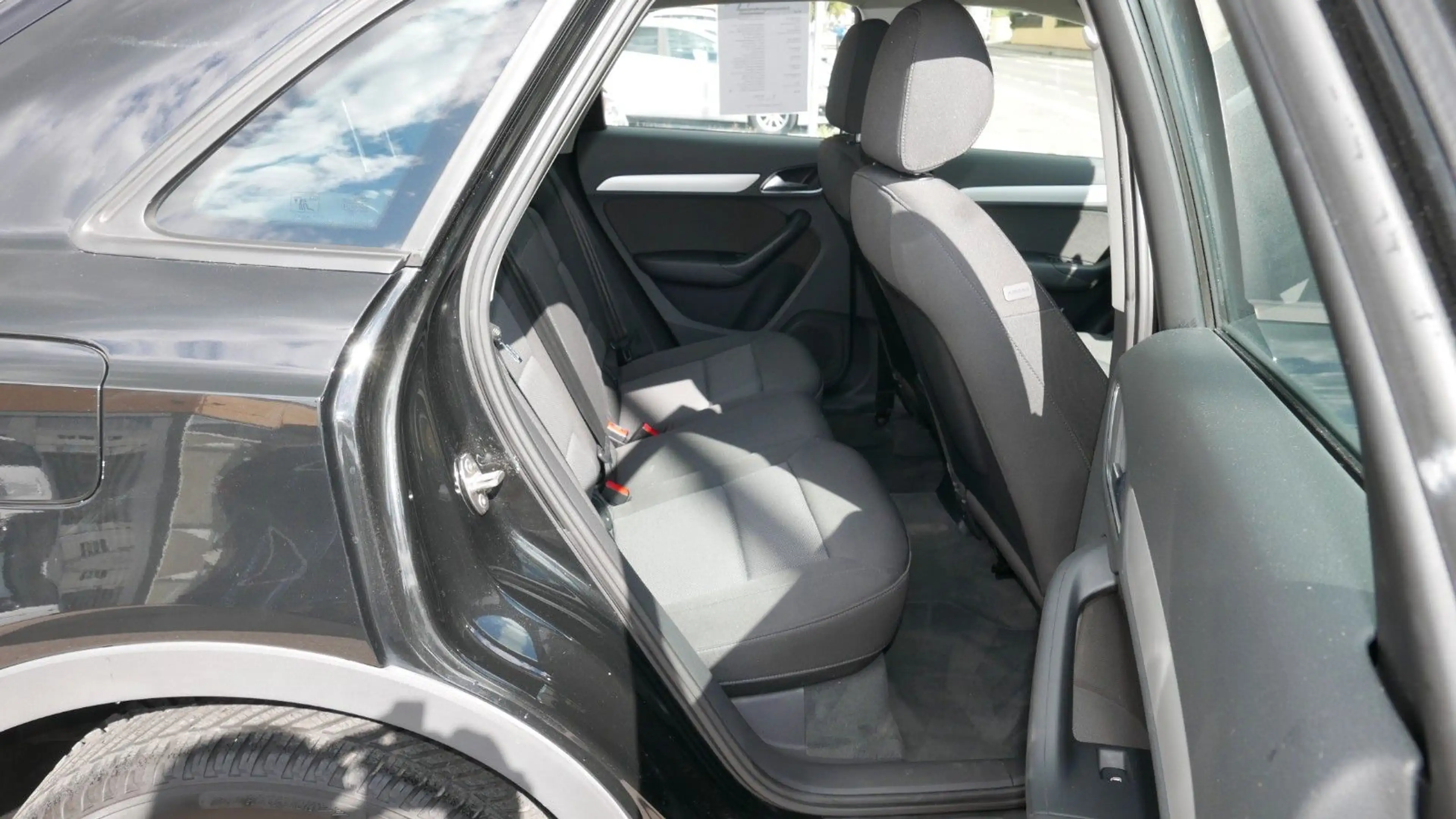 Audi Q3 2.0 TDI quattro/AUTOMATIK/XENON/NAVI — photo 17