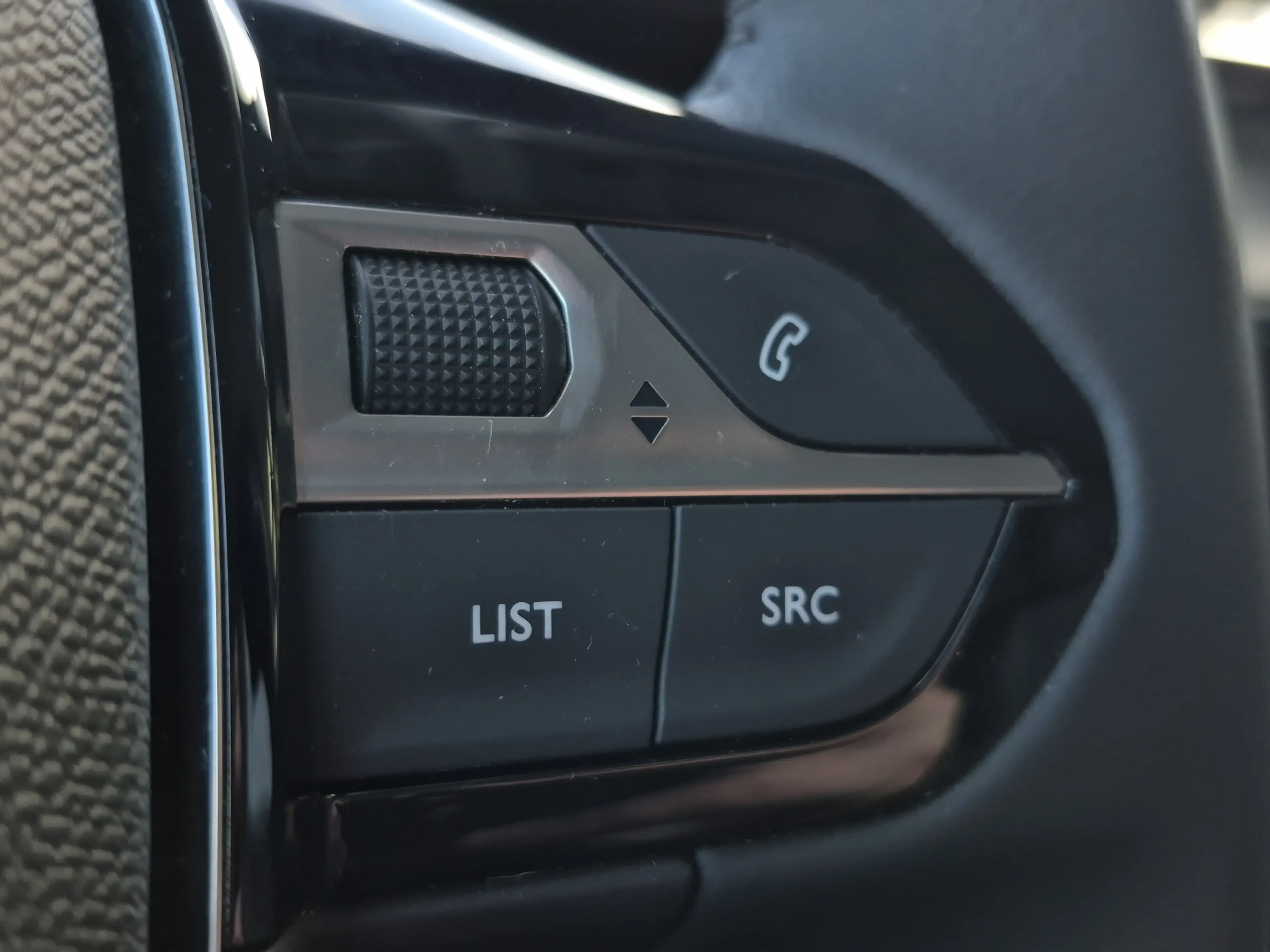 Peugeot e-208 EV Allure Pack 50 kWh 91,2% SOH | 3 Fase | Camera — photo 13