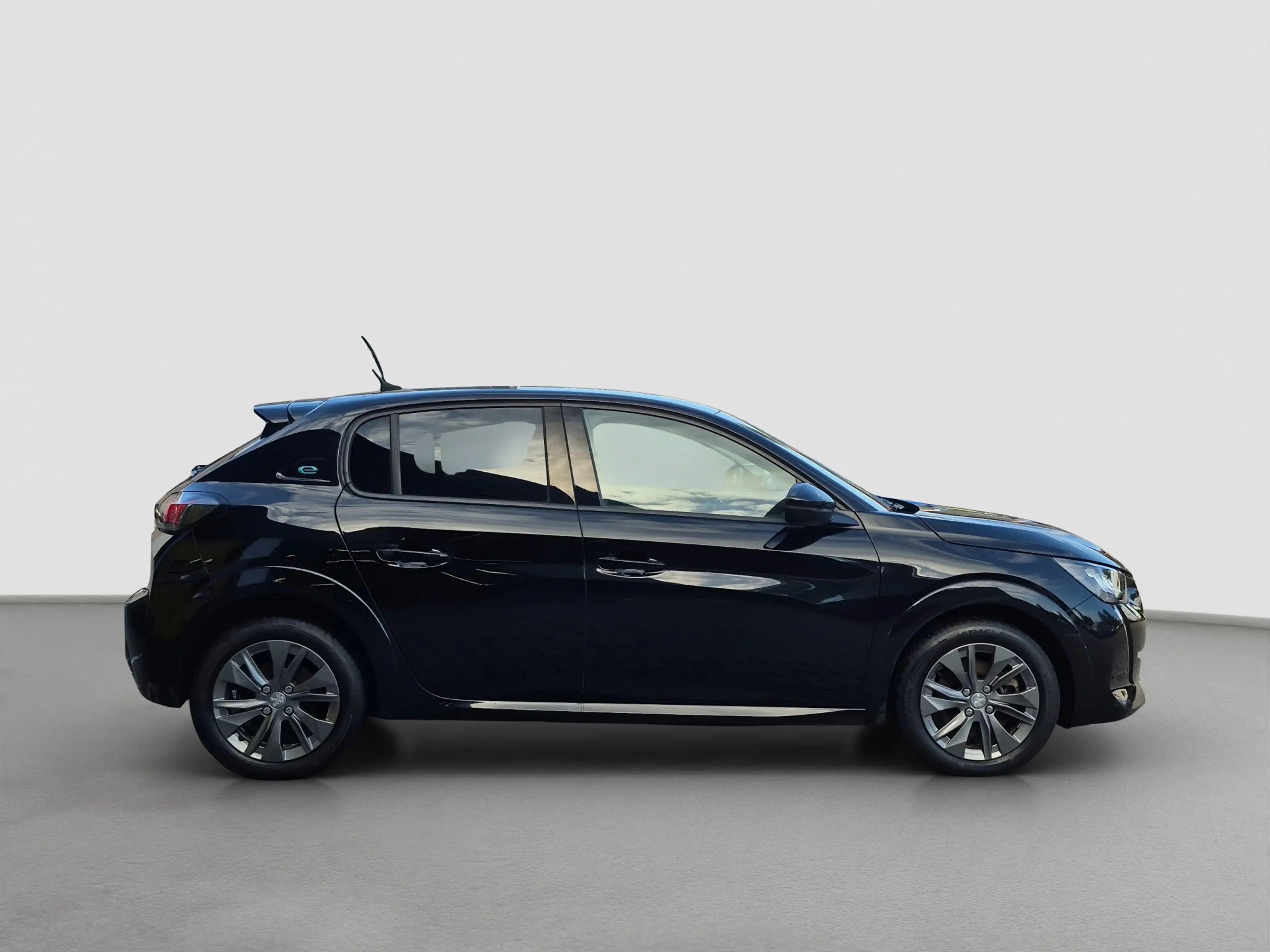 Peugeot e-208 EV Allure Pack 50 kWh 91,2% SOH | 3 Fase | Camera — photo 5