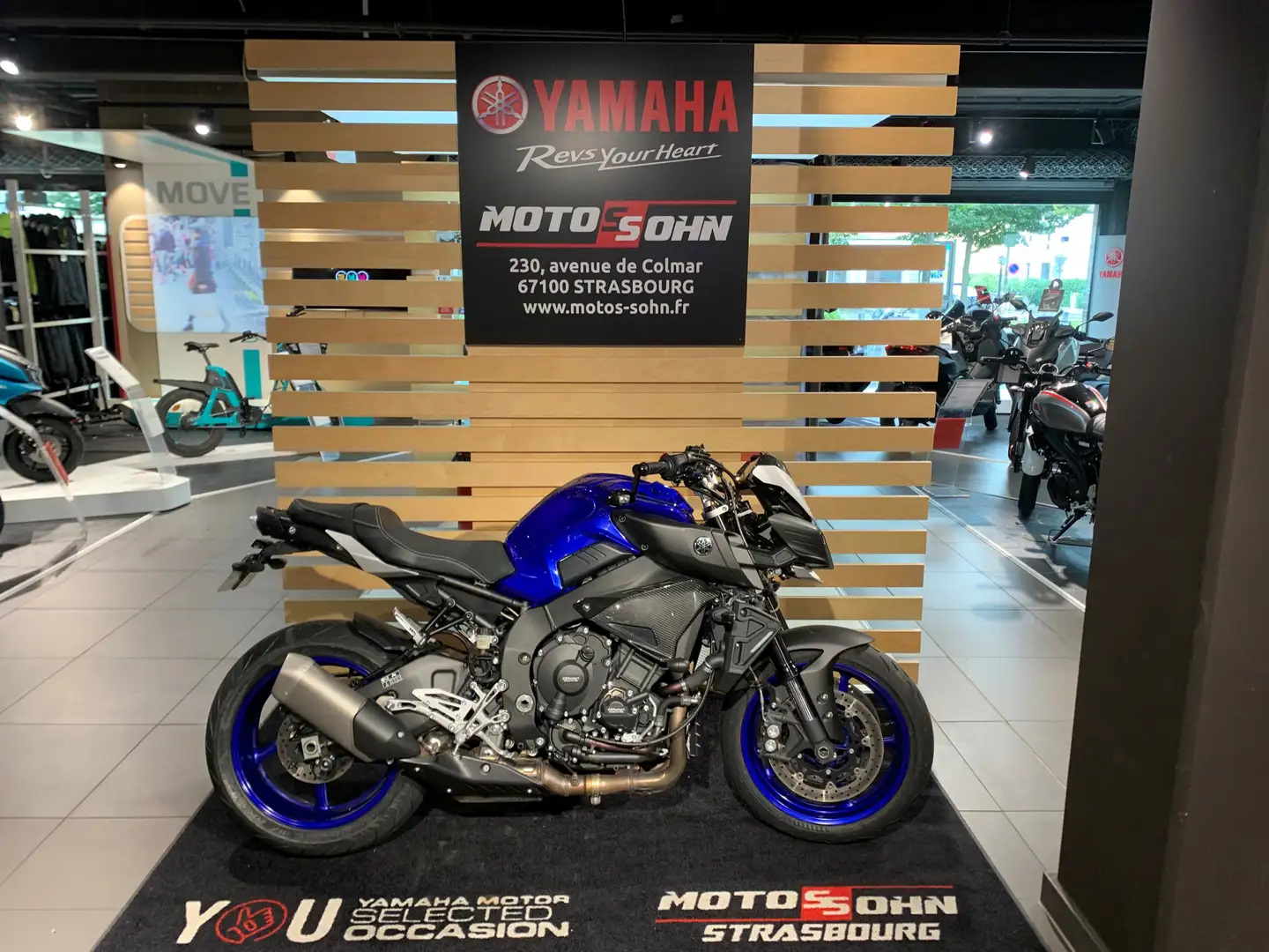 Yamaha MT-10 Bleu - 1