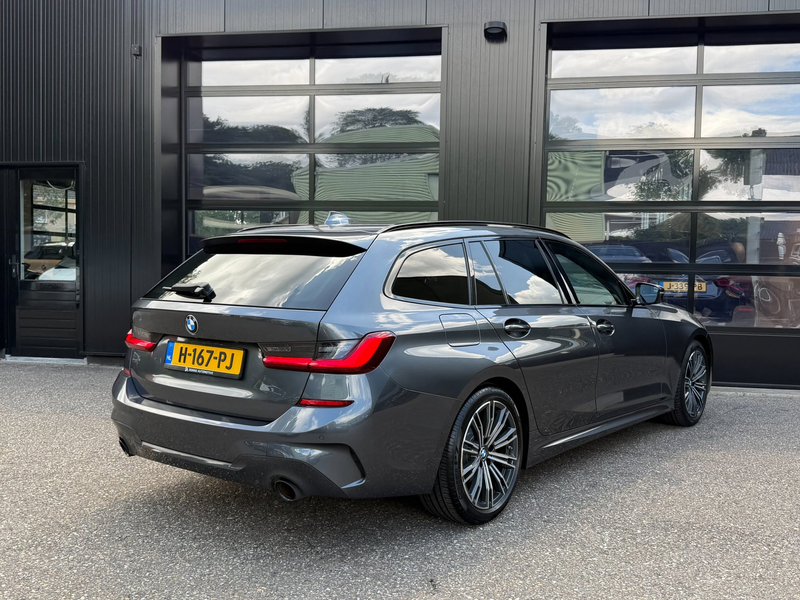 BMW 318 3-Serie Touring 318i M-Sport Edition Shadowline Tr — photo 3