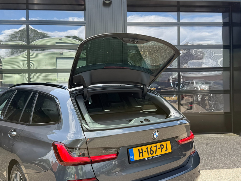 BMW 318 3-Serie Touring 318i M-Sport Edition Shadowline Tr — photo 6
