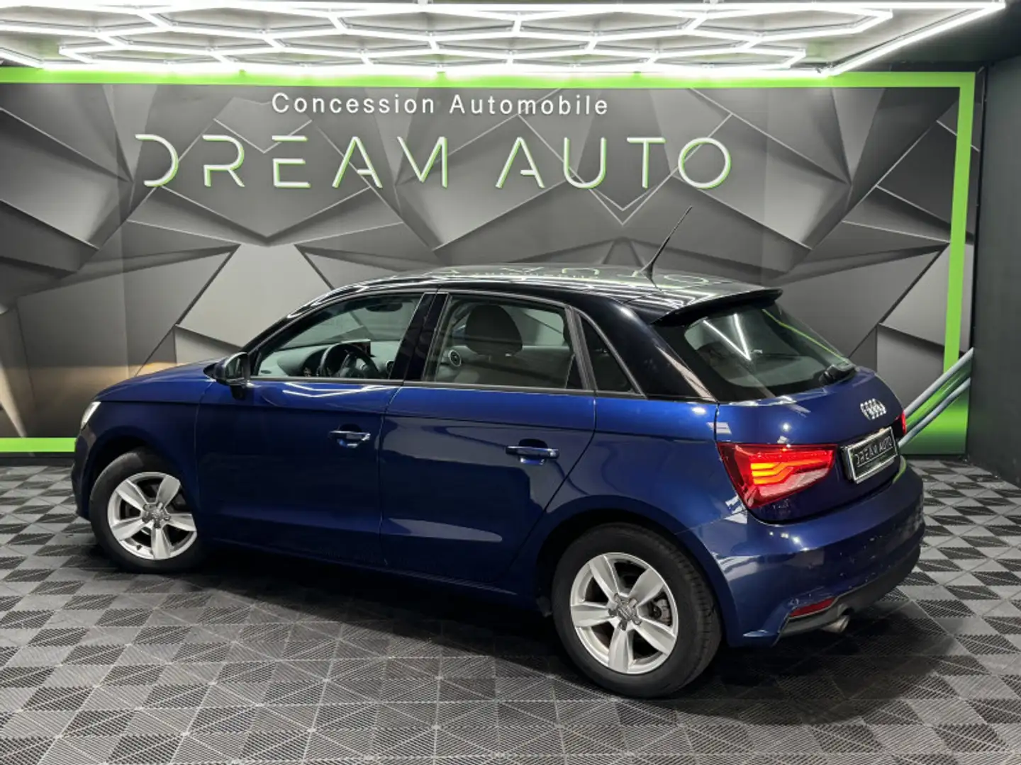 Audi A1 1.4 TDI 90CH ULTRA Bleu - 2