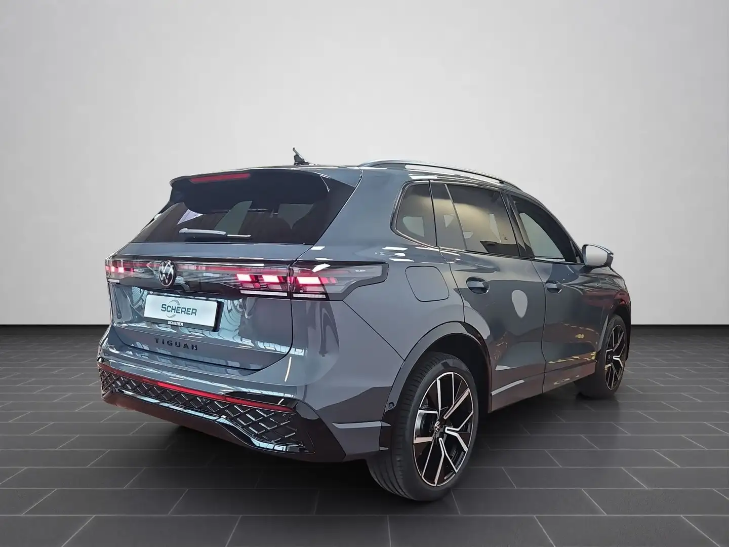 Volkswagen Tiguan R-Line 2,0 l TDI SCR 110 kW (150 PS) 7-Ga Grau - 2