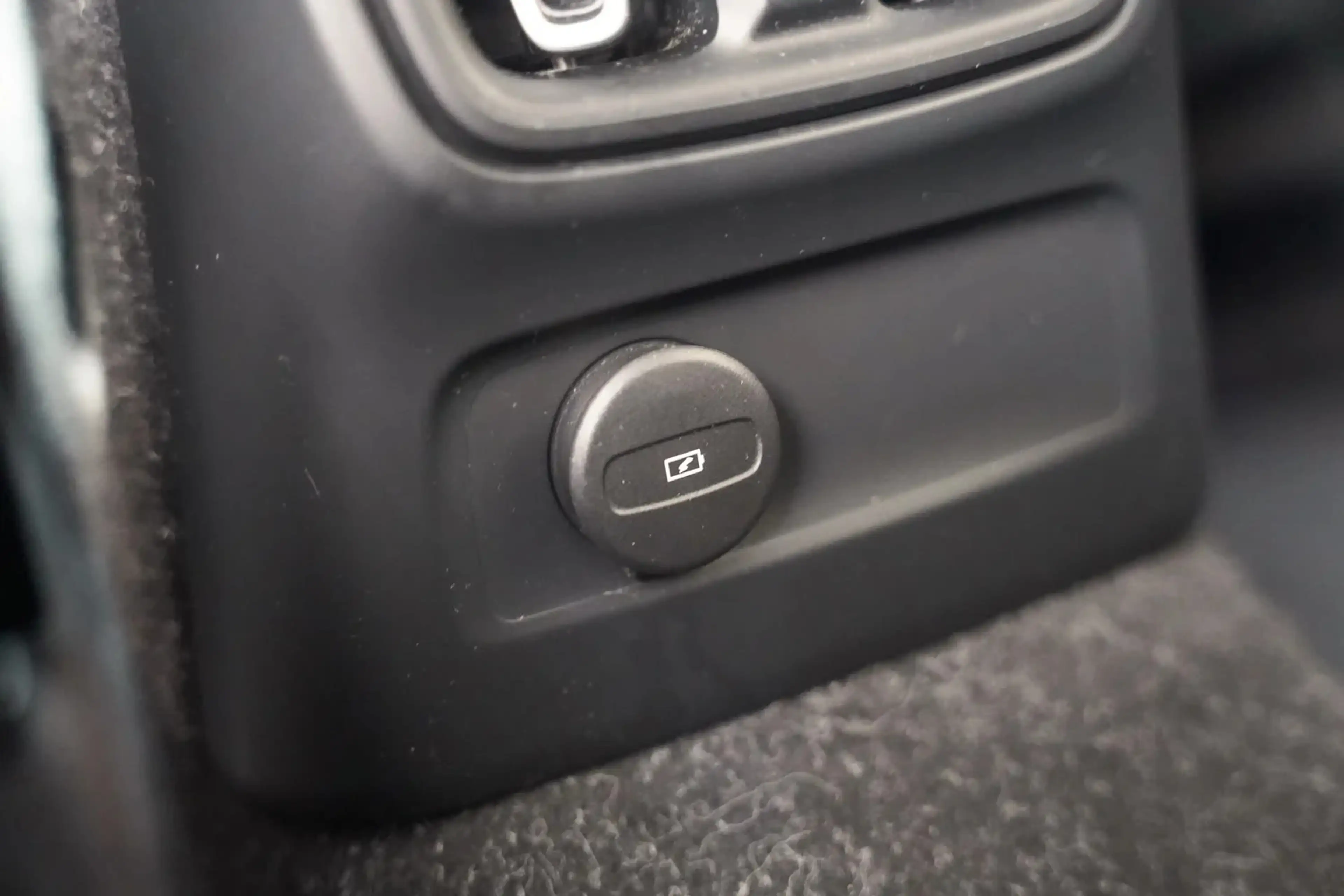 Volvo XC40 1.5 T5 Plug-in hybrid Plus Bright Aut. [ Adapt.cru — photo 13