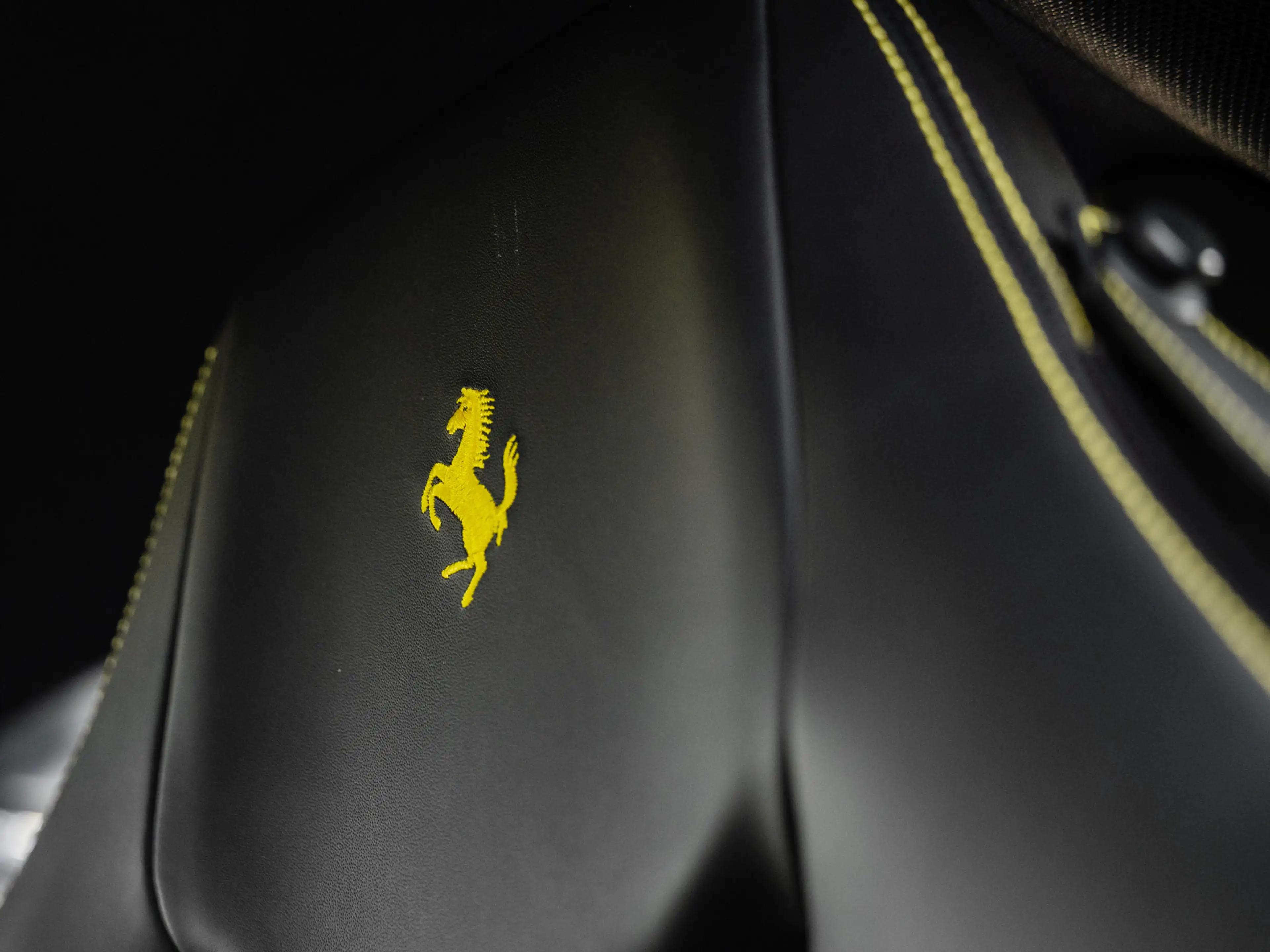 Ferrari F8 Tributo 3.9 V8 HELE | Carbon velgen | Pass. display | Lift — photo 15