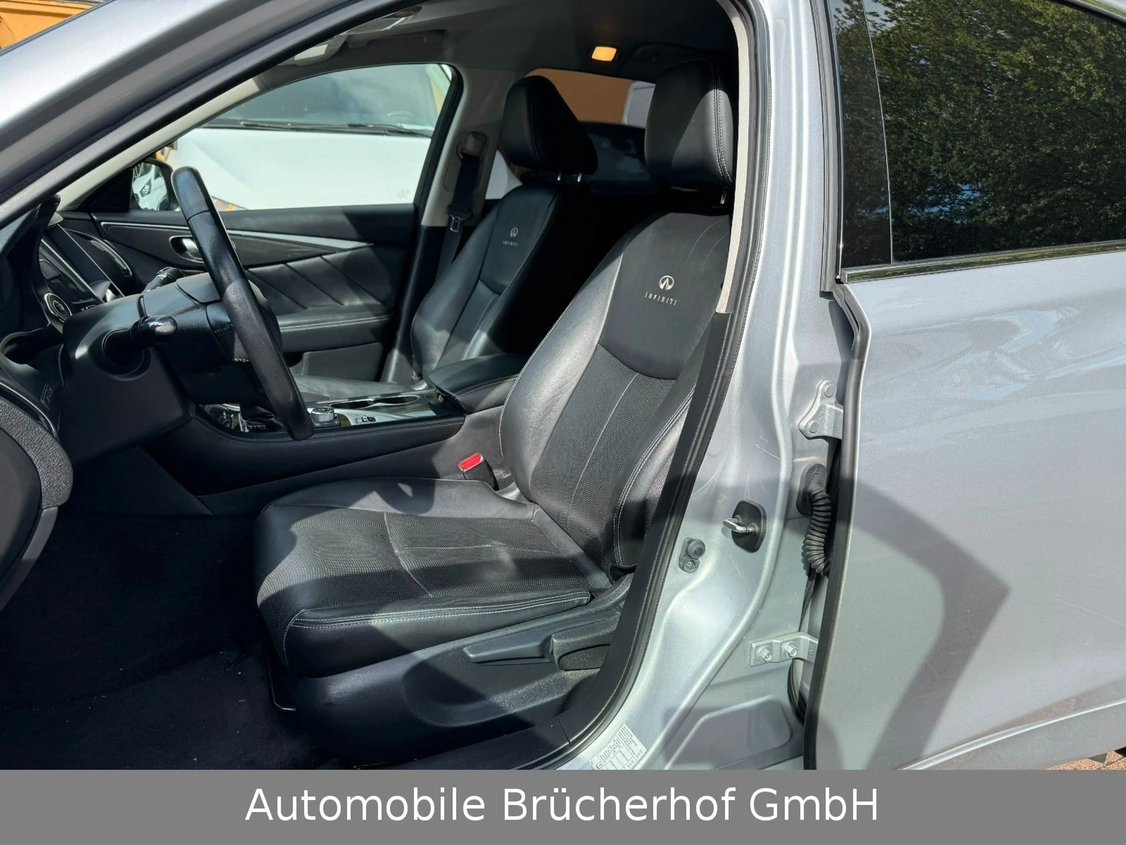 Infiniti Q50 2.2d Aut./Leder/Navi/LED/Kamera/8-fach ber. — photo 6