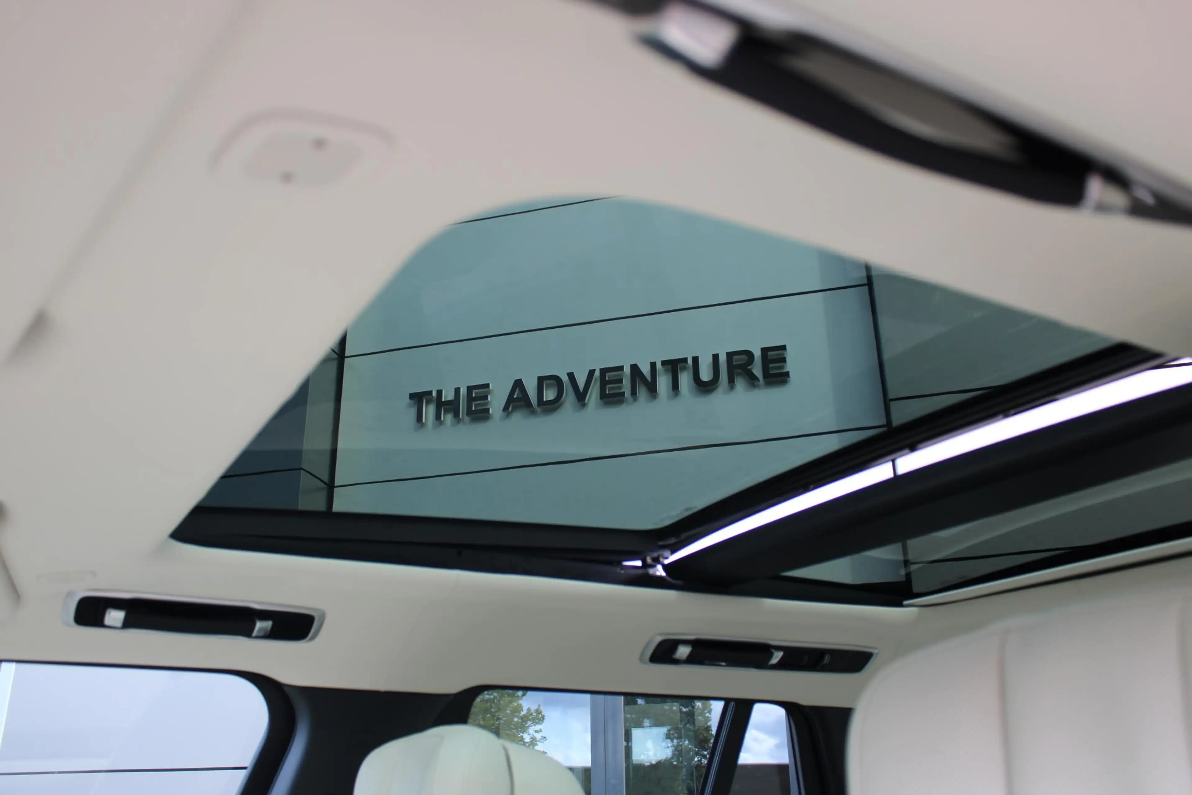 Land Rover Range Rover P460e SWB Autobiography | Perlino | Towing Pack | — photo 12
