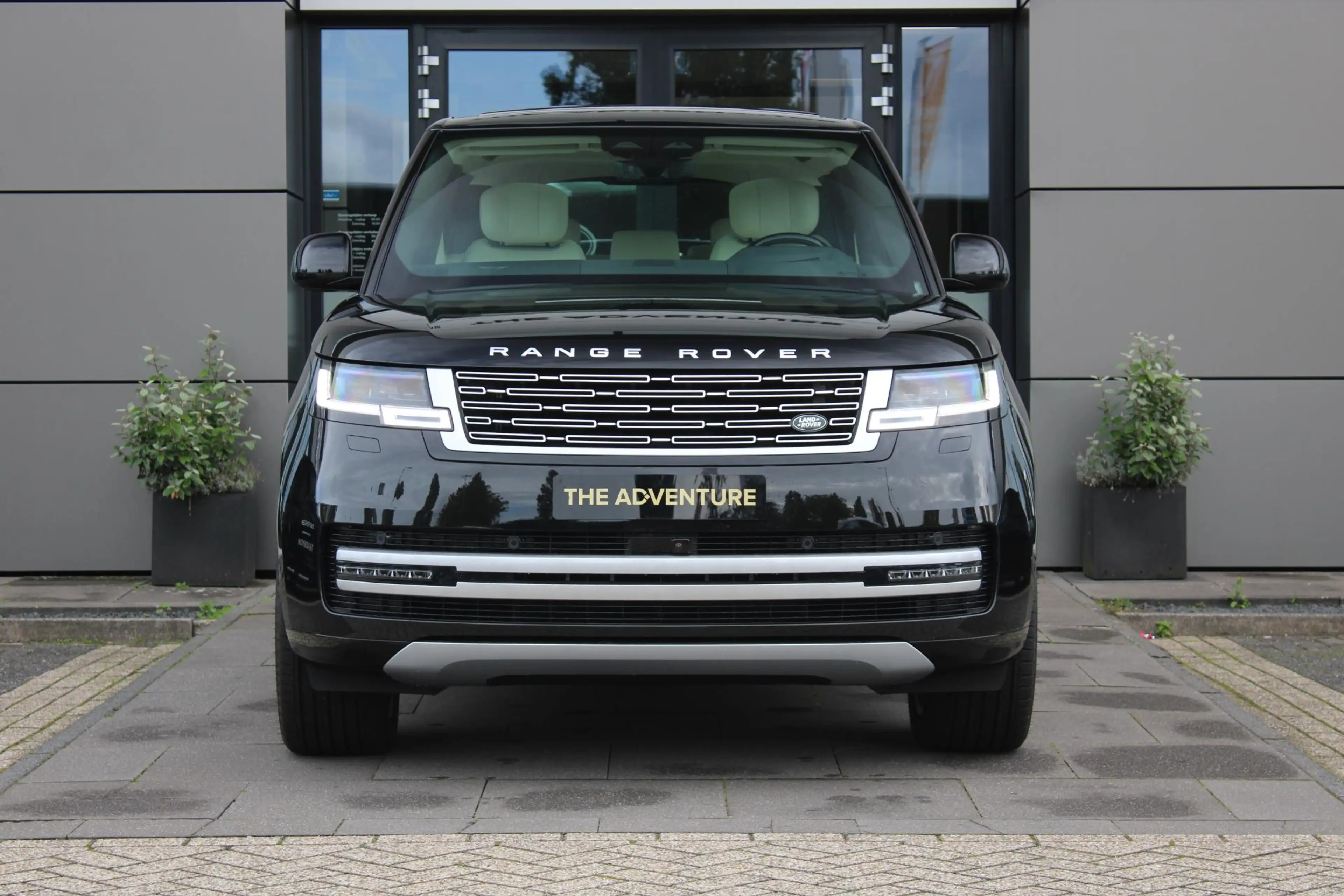Land Rover Range Rover P460e SWB Autobiography | Perlino | Towing Pack | — photo 7