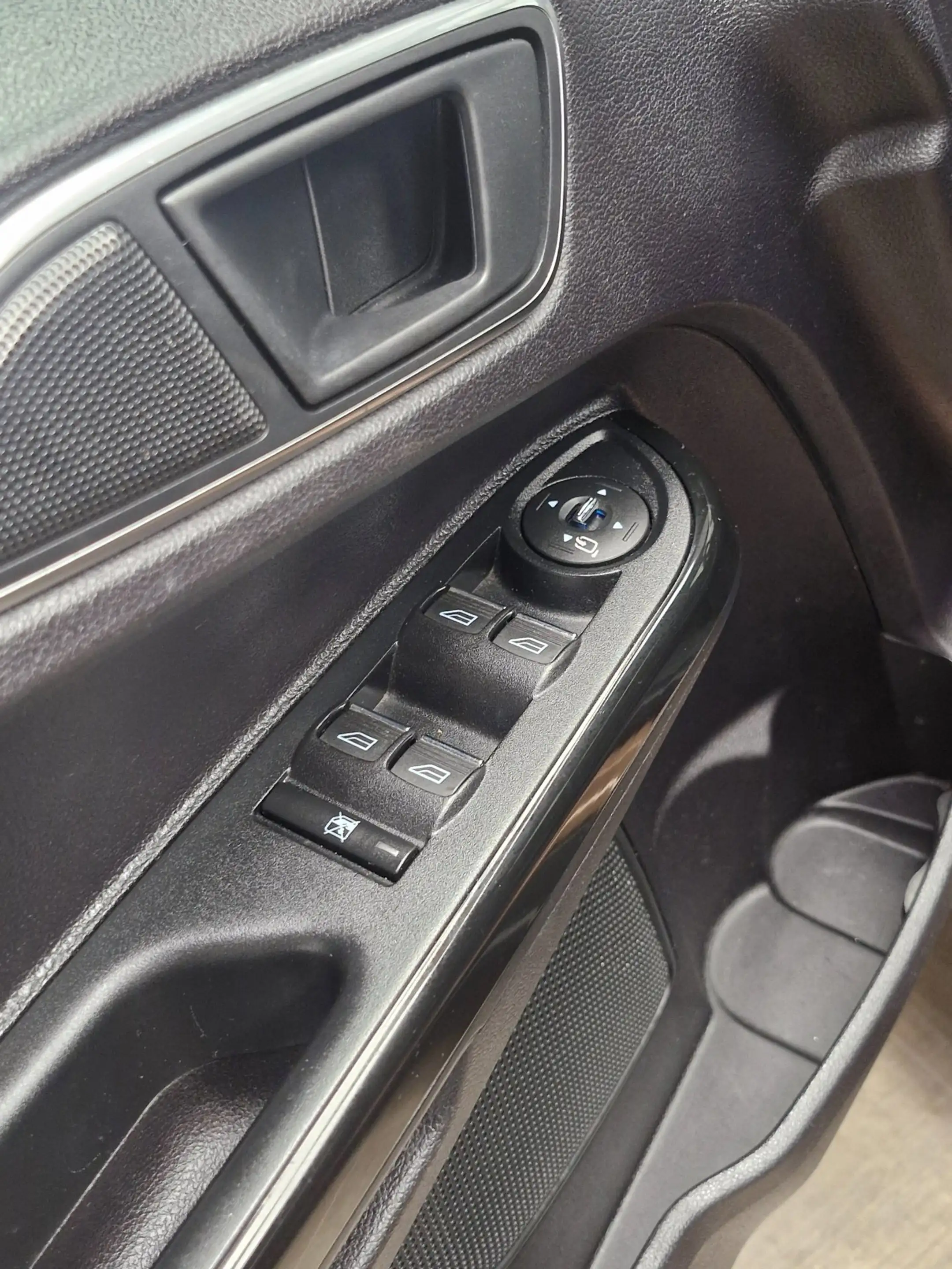 Ford B-Max 1.6 TI-VCT Titanium AUTOMAAT!!! AIRCO !!! NIEUWE A — photo 10