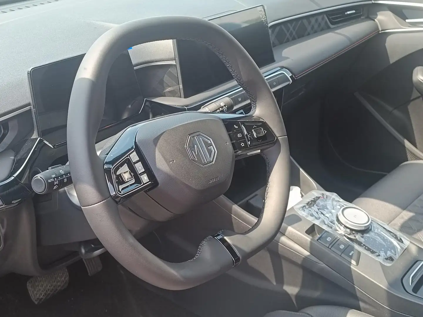 MG MG3 Luxury 360 Grad - Kamera Sitzh. Klima 1.5 Hybrid Schwarz - 2