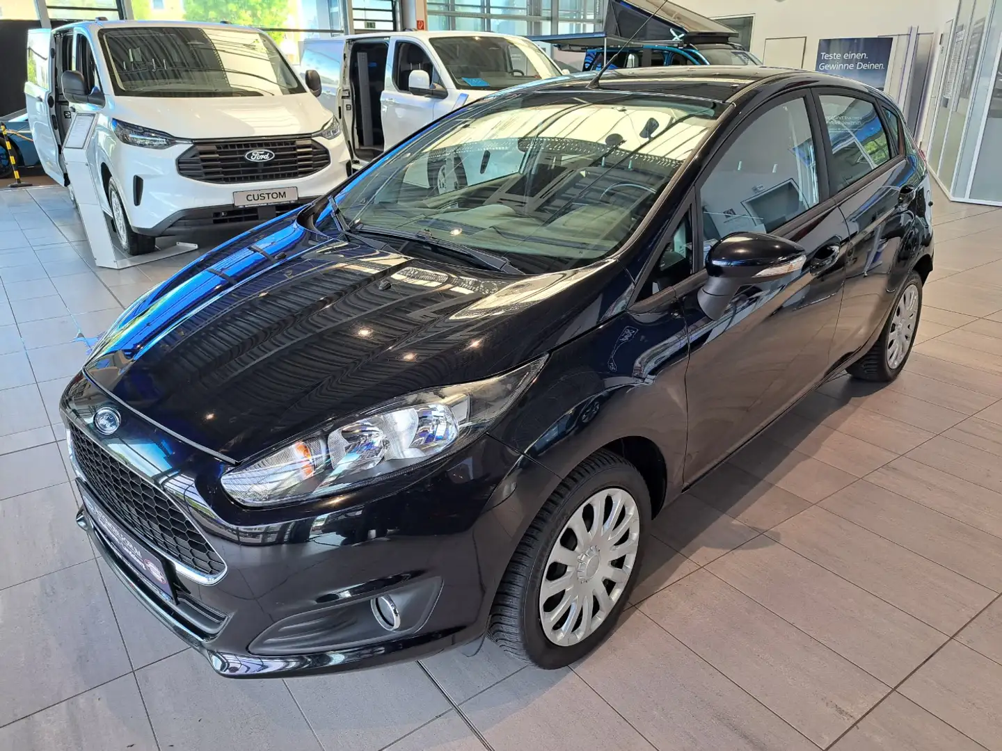 Ford Fiesta 1.25 Trend Klima EFH Negro - 1