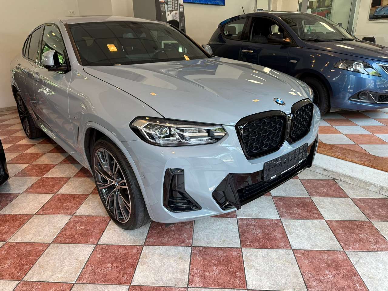 BMW X4 xDrive 30 d M Sportpaket Prezzo Promo Rent Italia