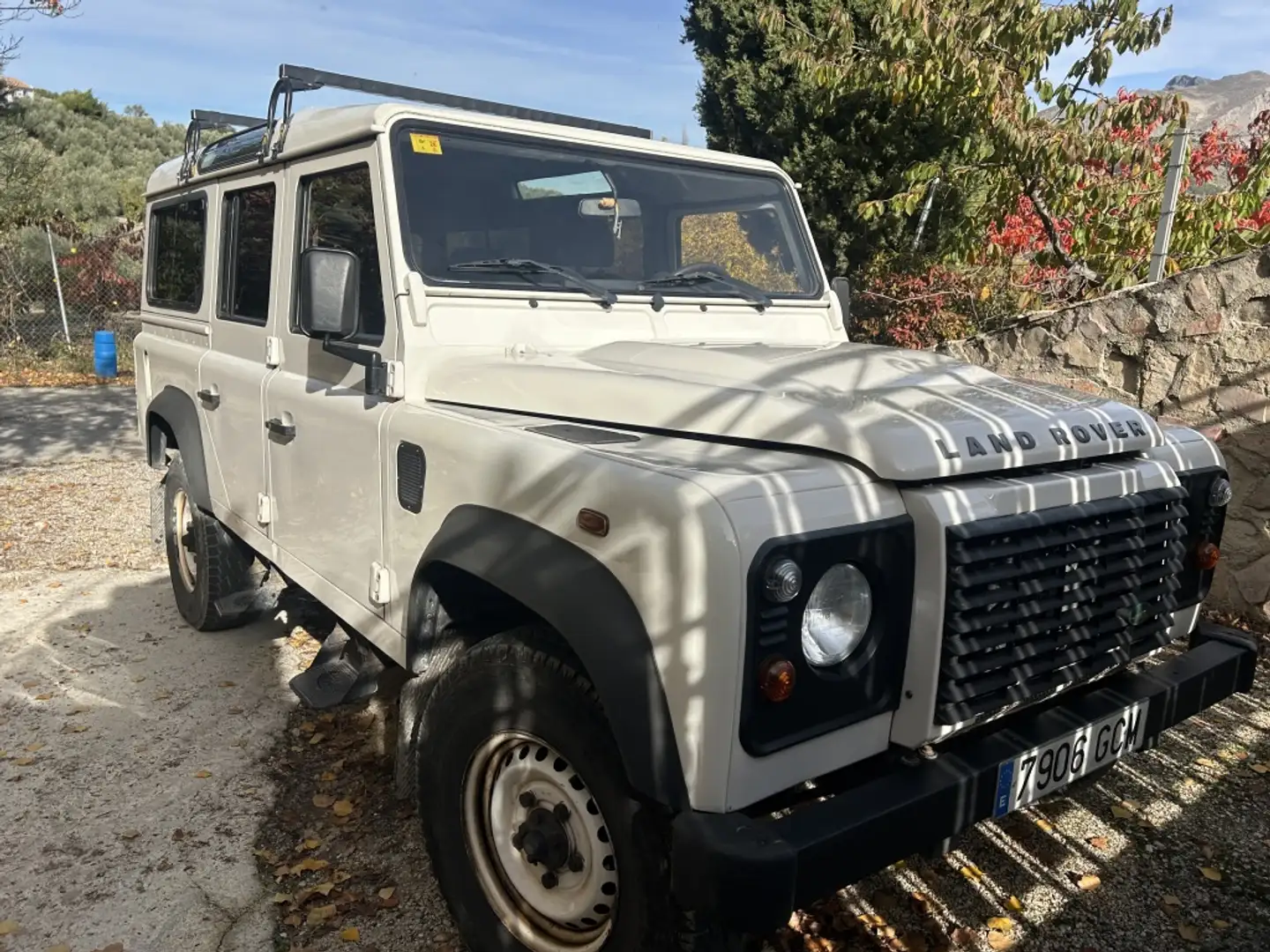 Land Rover Defender 110 SW SE Blanc - 1