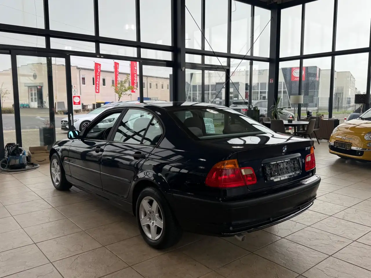 BMW 318 i, foto 2