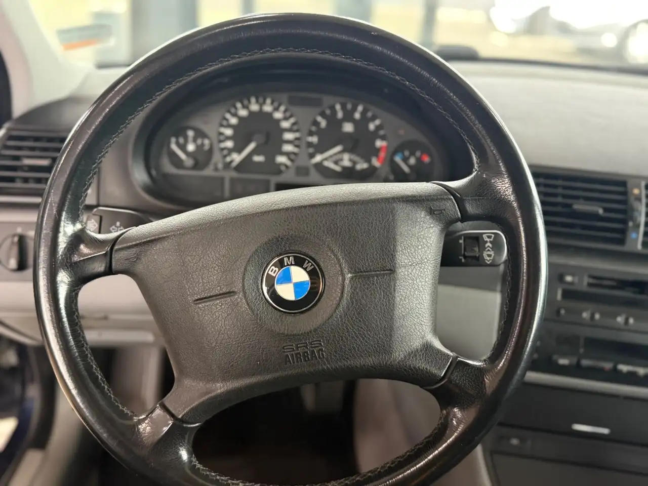 BMW 318 i, foto 7