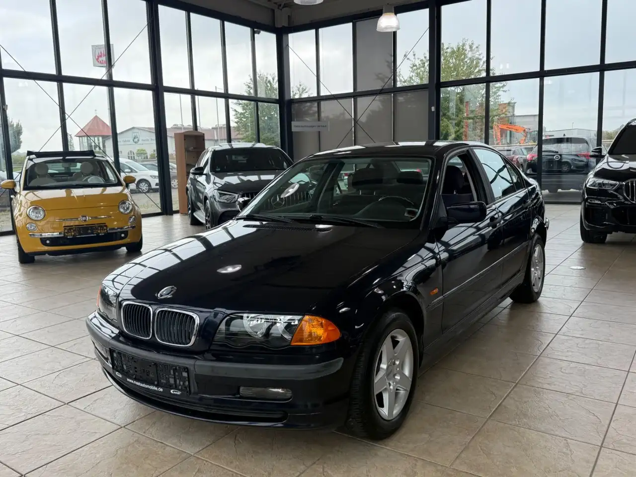 BMW 318 i, foto 1