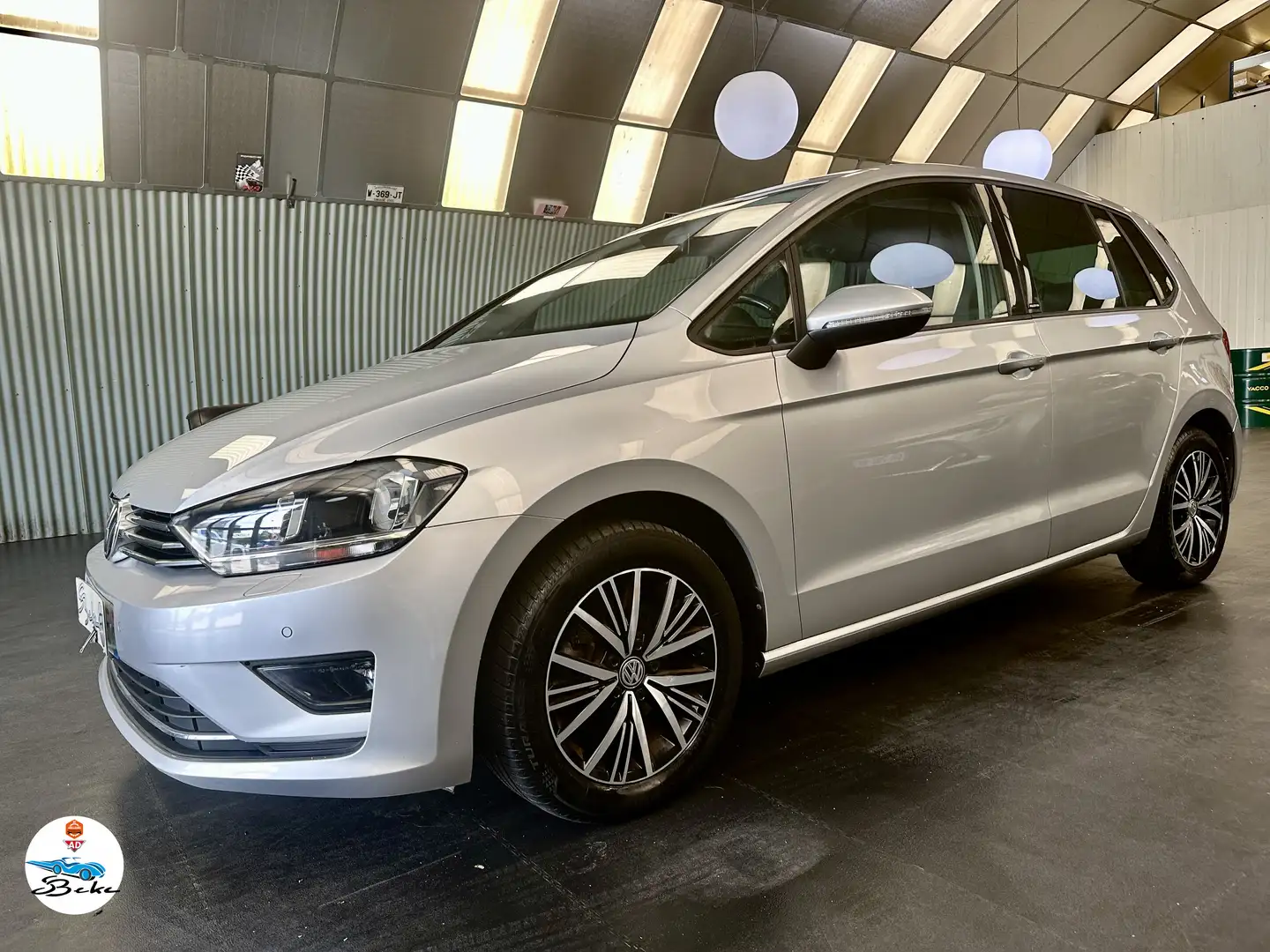 Volkswagen Golf Sportsvan 1.4 TSI 125 BMT DSG7 Serie Speciale Allstar Серый - 1