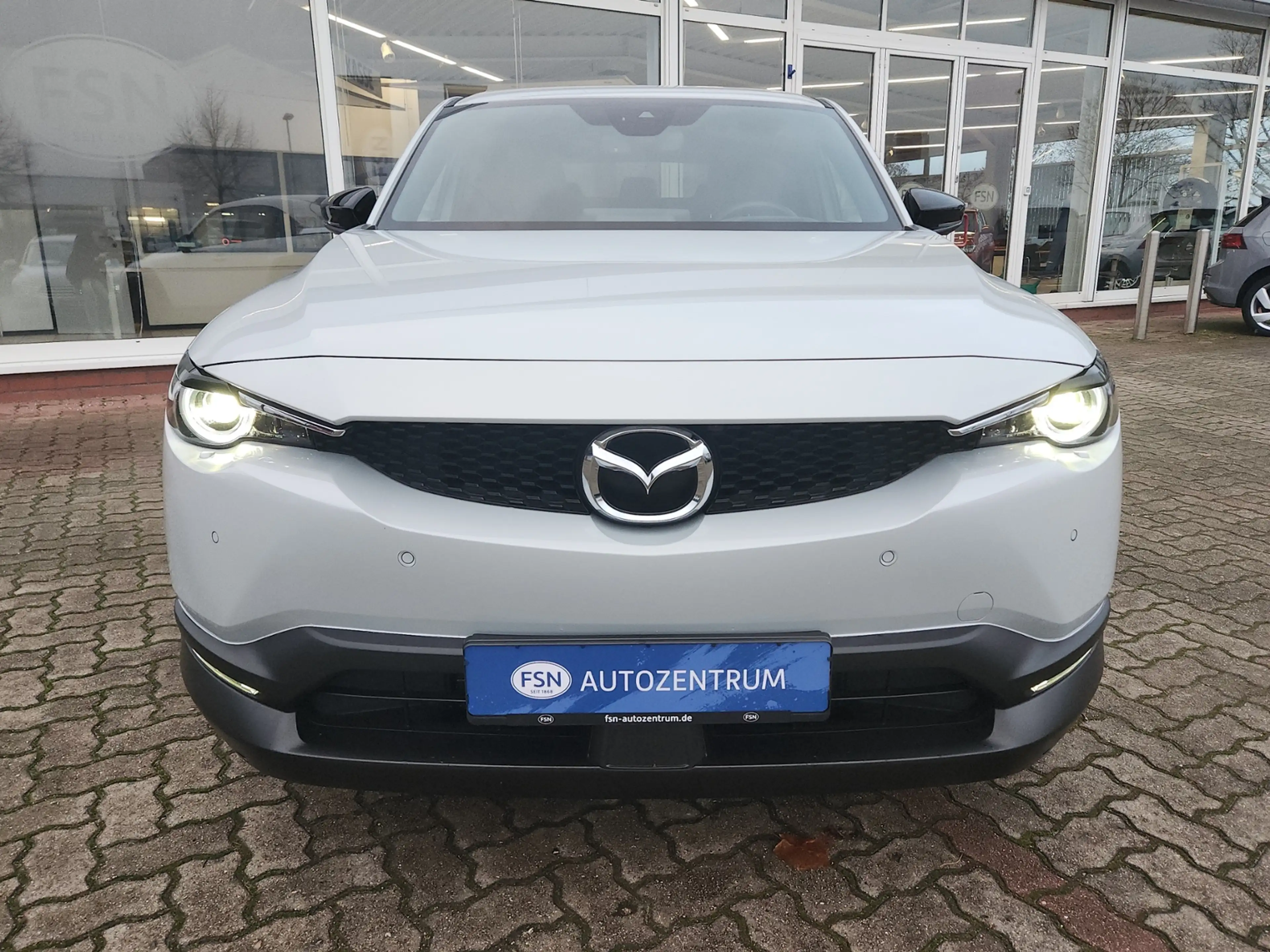 Mazda MX-30 e-SKYACTIV Makoto Matrix 360° Pano Bose-Sound Hea — photo 9