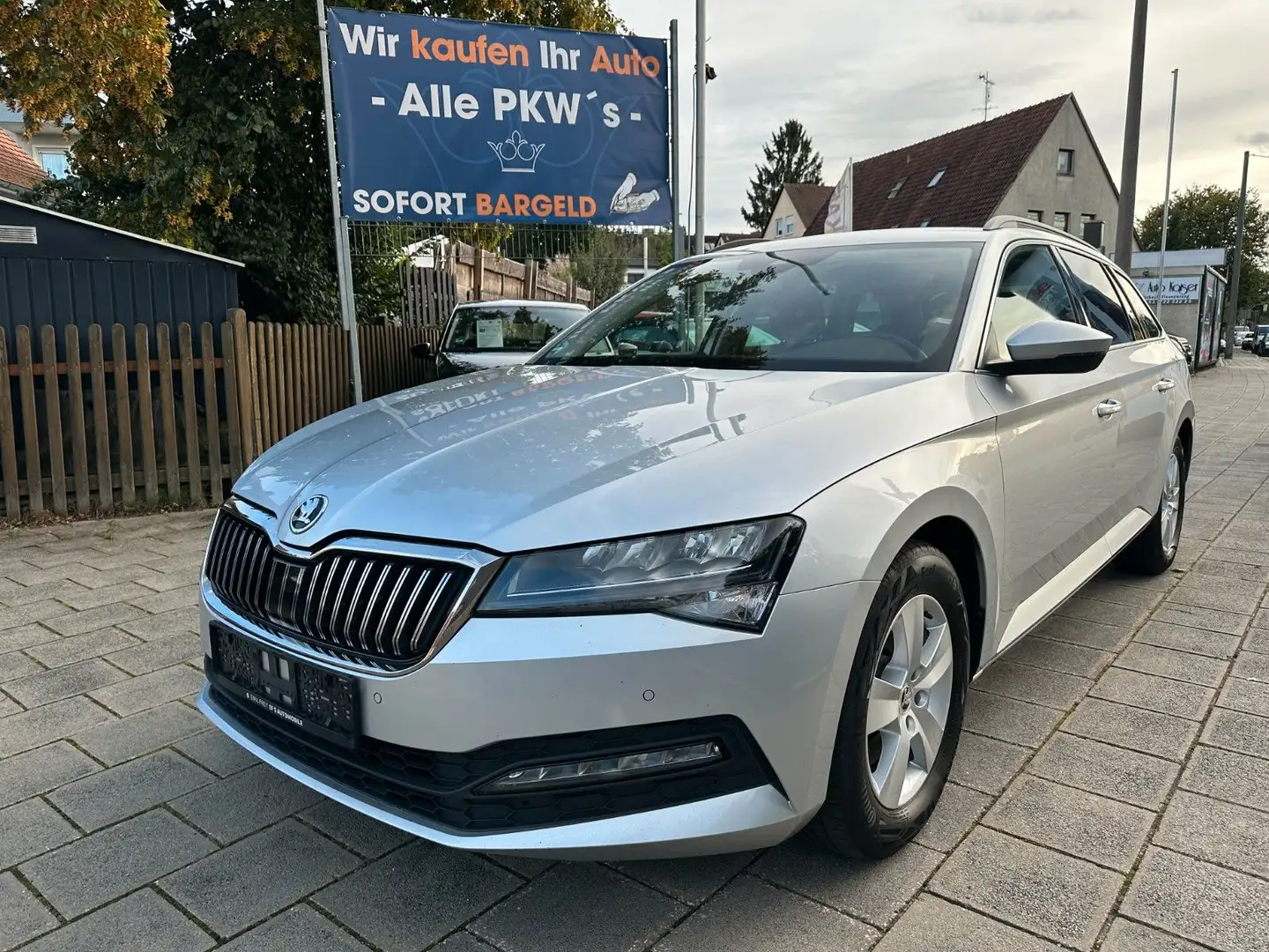 Skoda Superb Combi Ambition 1HAND/8FACH/NAVI Argent - 1