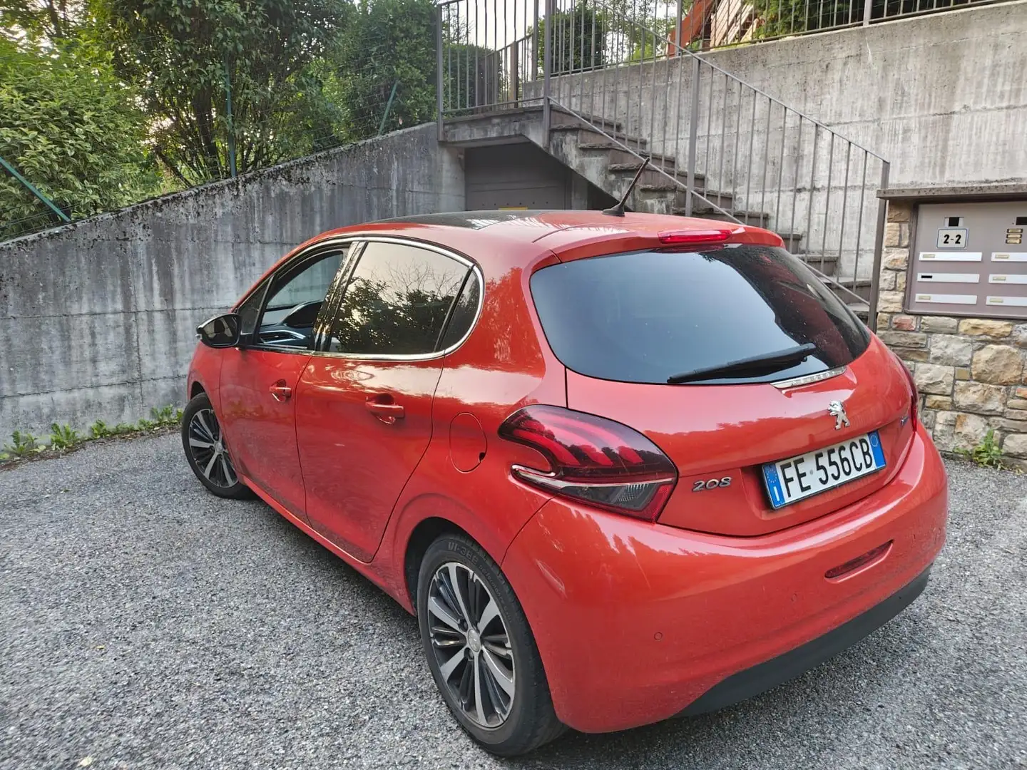 Peugeot 208 5p 1.2 puretech Allure 82cv - 2