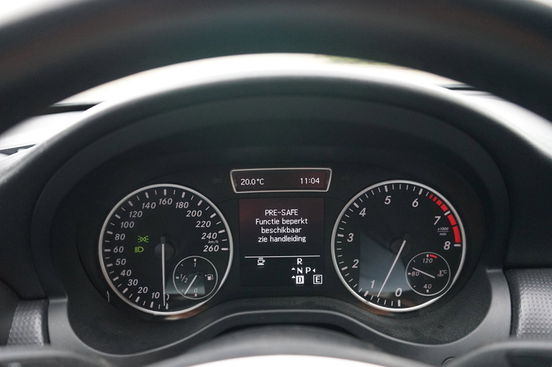 Mercedes-Benz A 180 Navi, PDC, Sportstoelen, Airco, CC, Zwarte hemel — photo 14