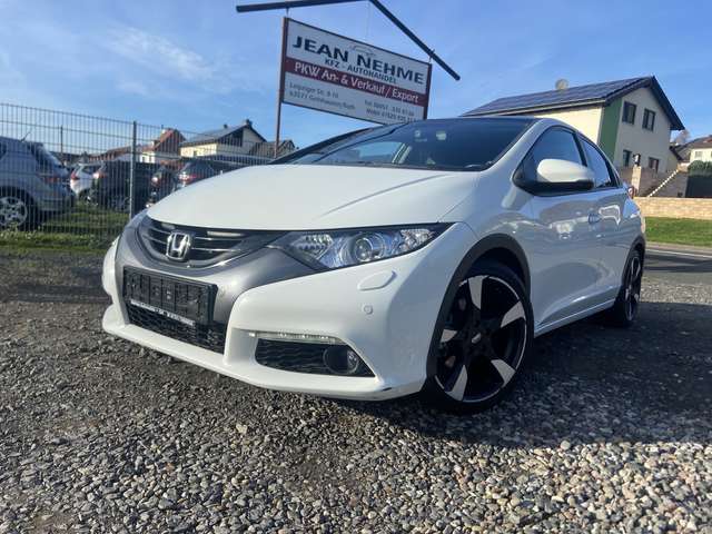 Imagine Honda Civic 2.2 i-DTEC Executive