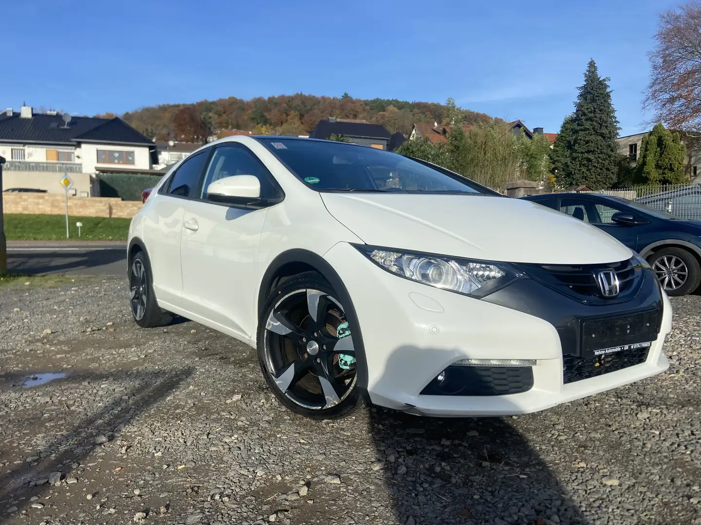 Honda Civic 2.2 i-DTEC Executive Bílá - 2