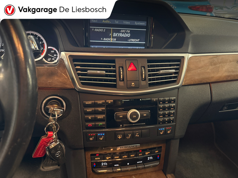 Mercedes-Benz E 350 CGI Avantgarde,navi,leer,dak,afn trekhaak,volledig — photo 13