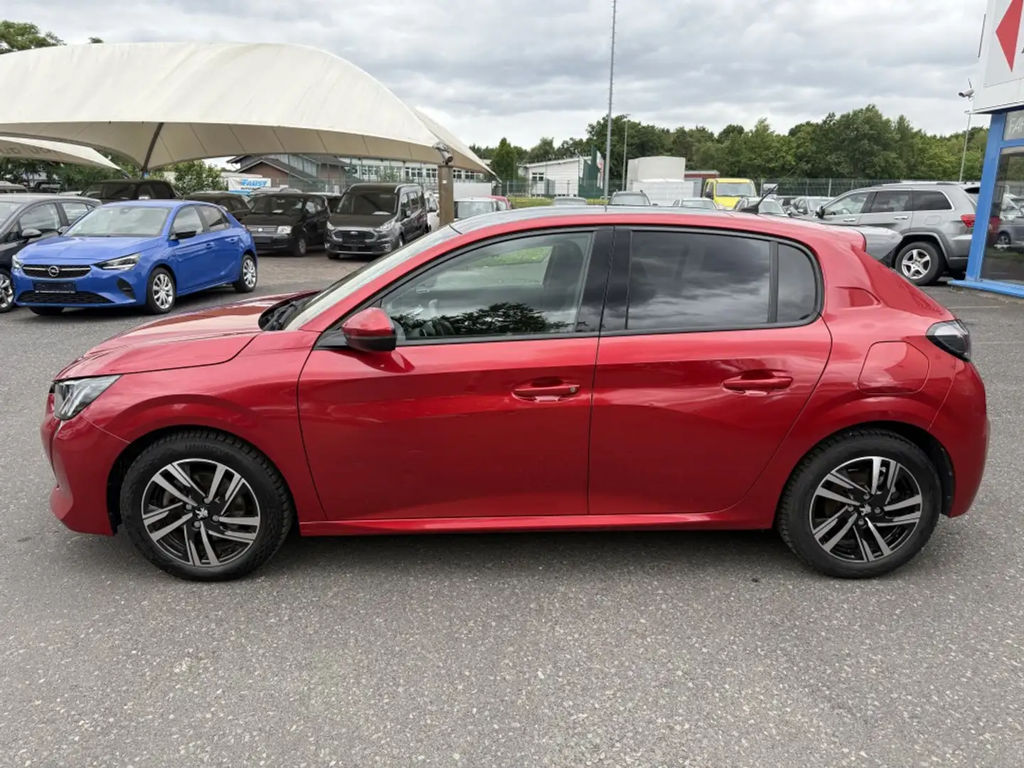 Peugeot 208 1.2 PureTech Allure AT LEDER NAVI SHZ UVM. Rouge - 2