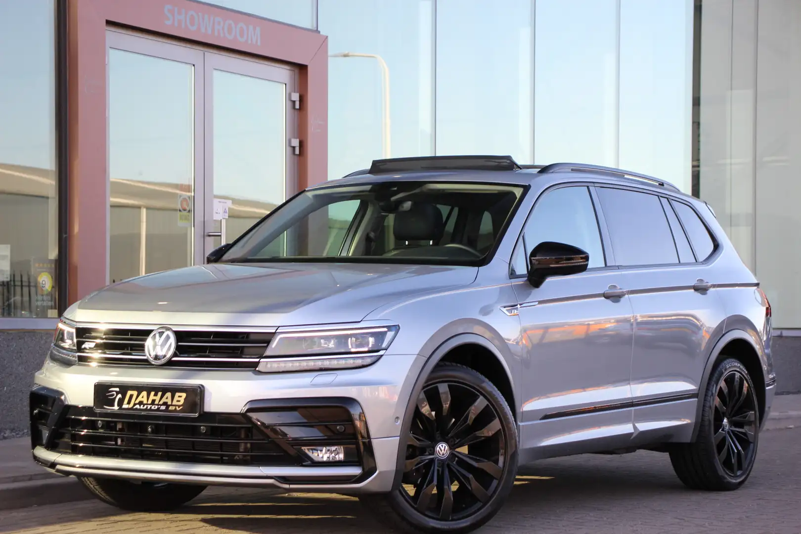 Volkswagen Tiguan Allspace 1.5 TSI Highline R-Line | Pano | Leder | 360 Camer Plateado - 1