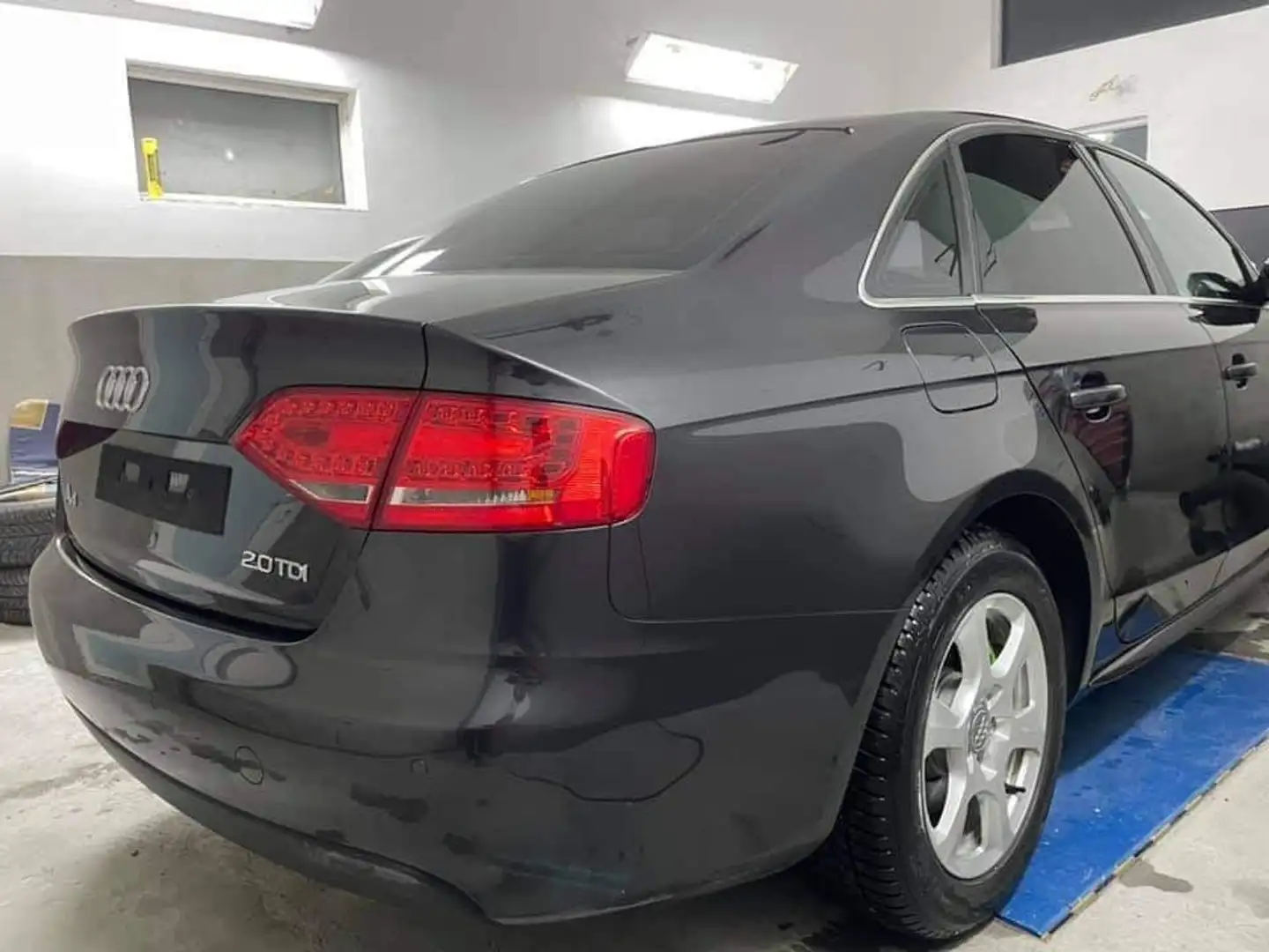 Audi A4 2.0 TDI DPF Ambiente Bronce - 2