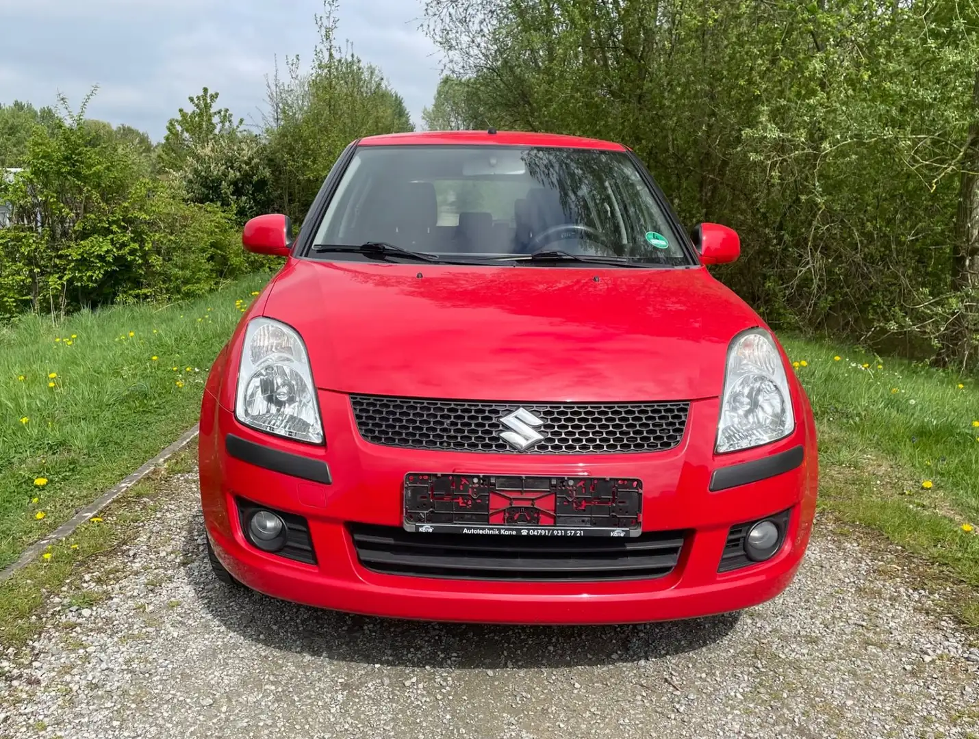 Suzuki Swift 1.3b Comfort Tüv=Neu! Klima 5Trg. 2.Hand! Rouge - 2
