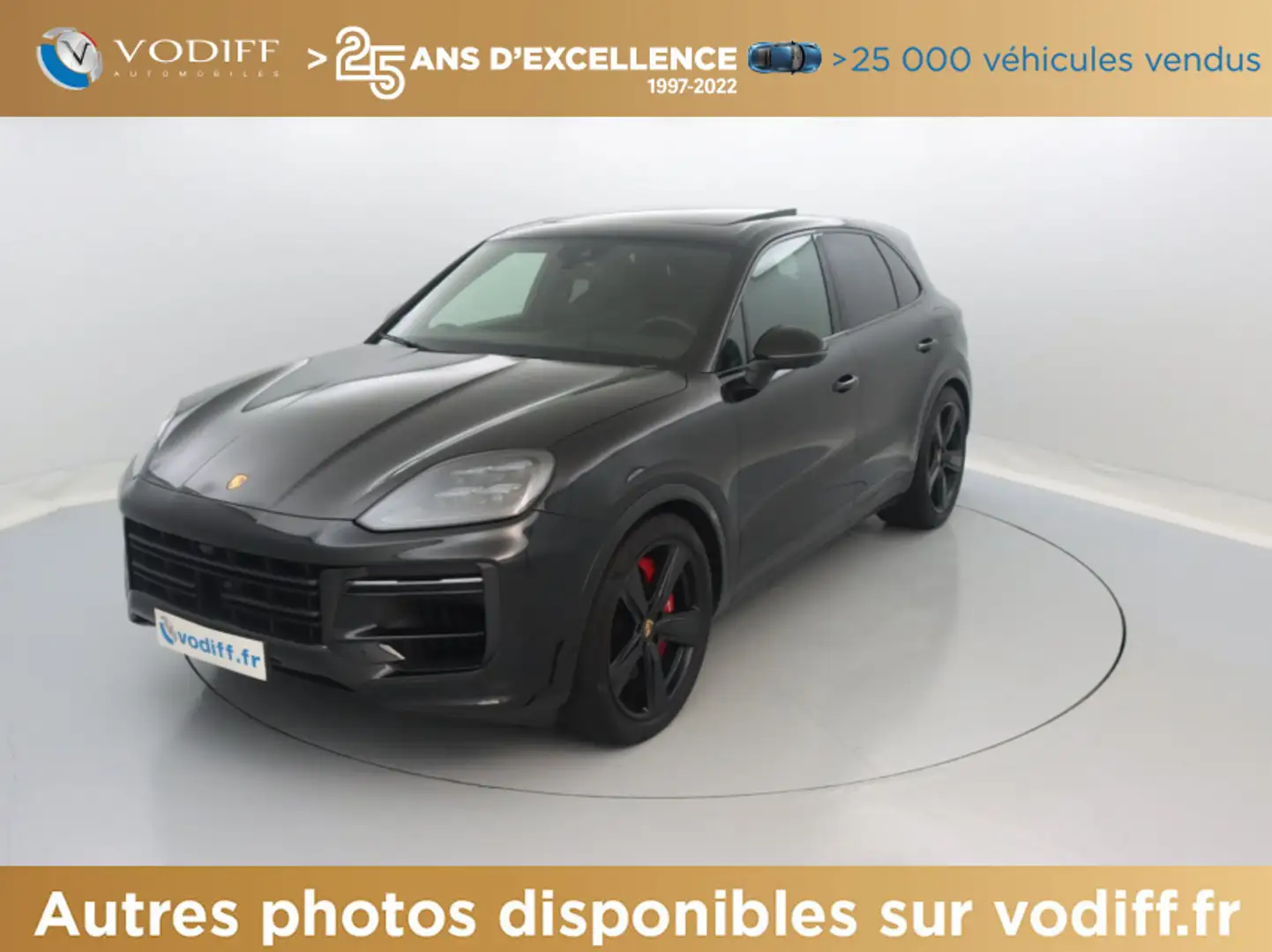 Porsche Cayenne TURBO S E-HYBRID 739 CV Noir - 1