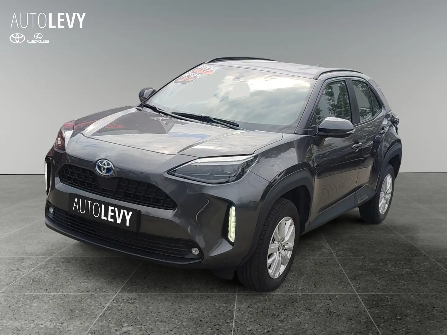 Toyota Yaris Cross 1.5 Hybrid Active HUD*LED*SHZG*NAVI* Grijs - 2